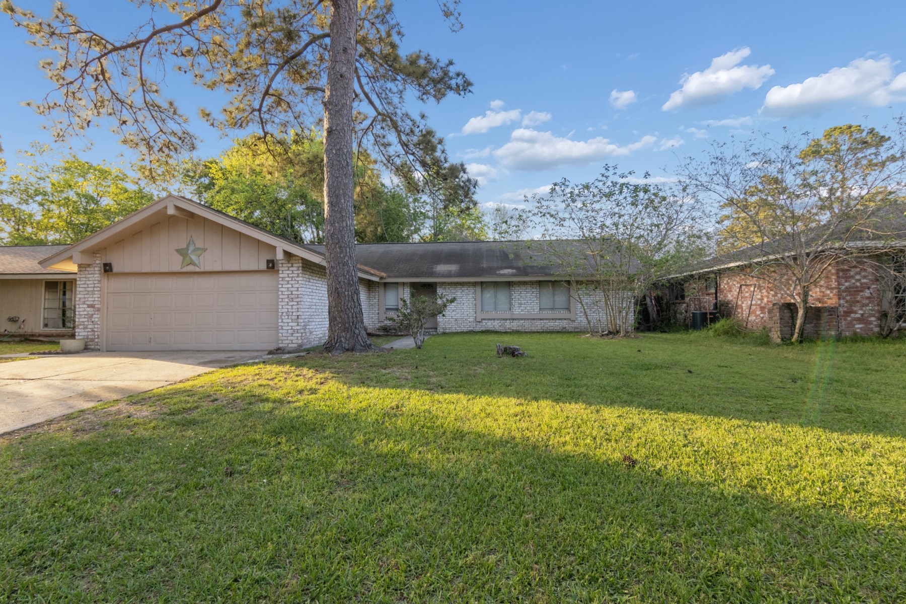 4425 Algernon Drive Property Photo 1