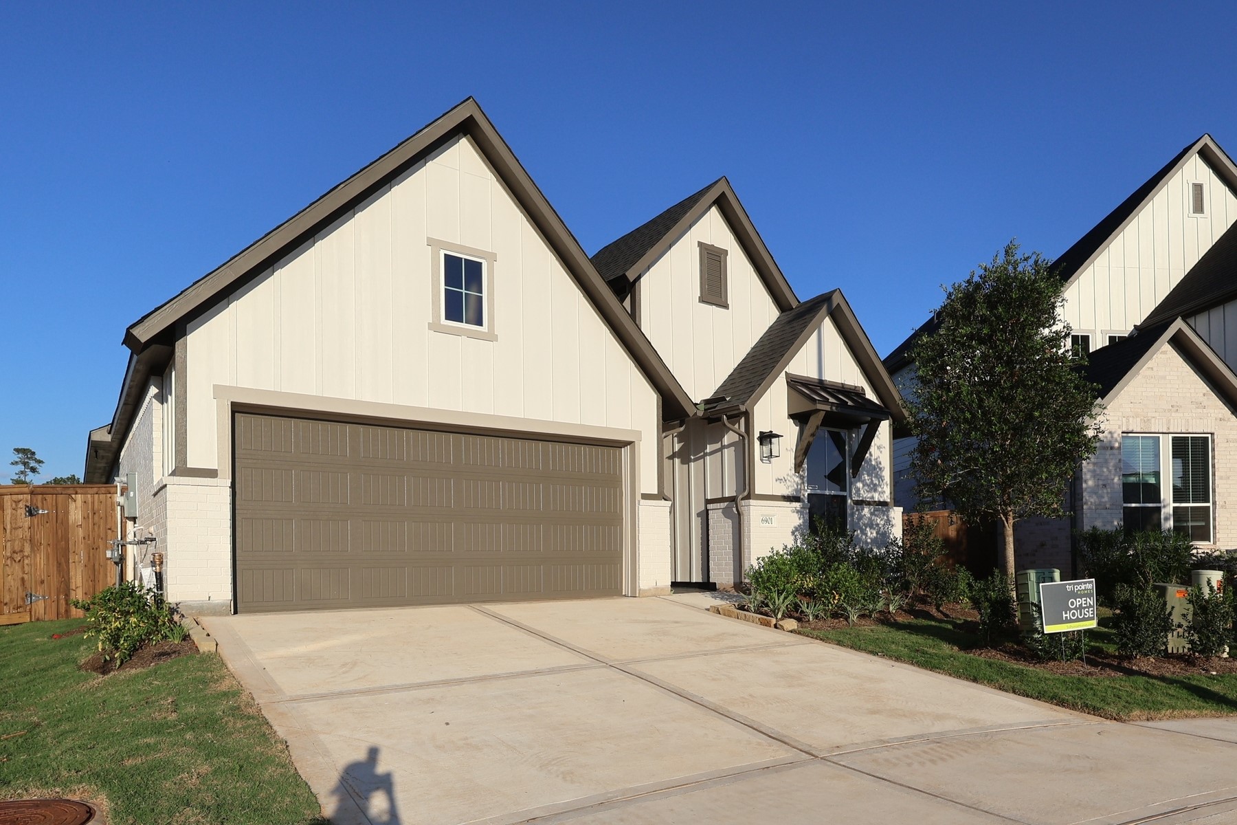 6901 Nubuck Drive Property Photo 1