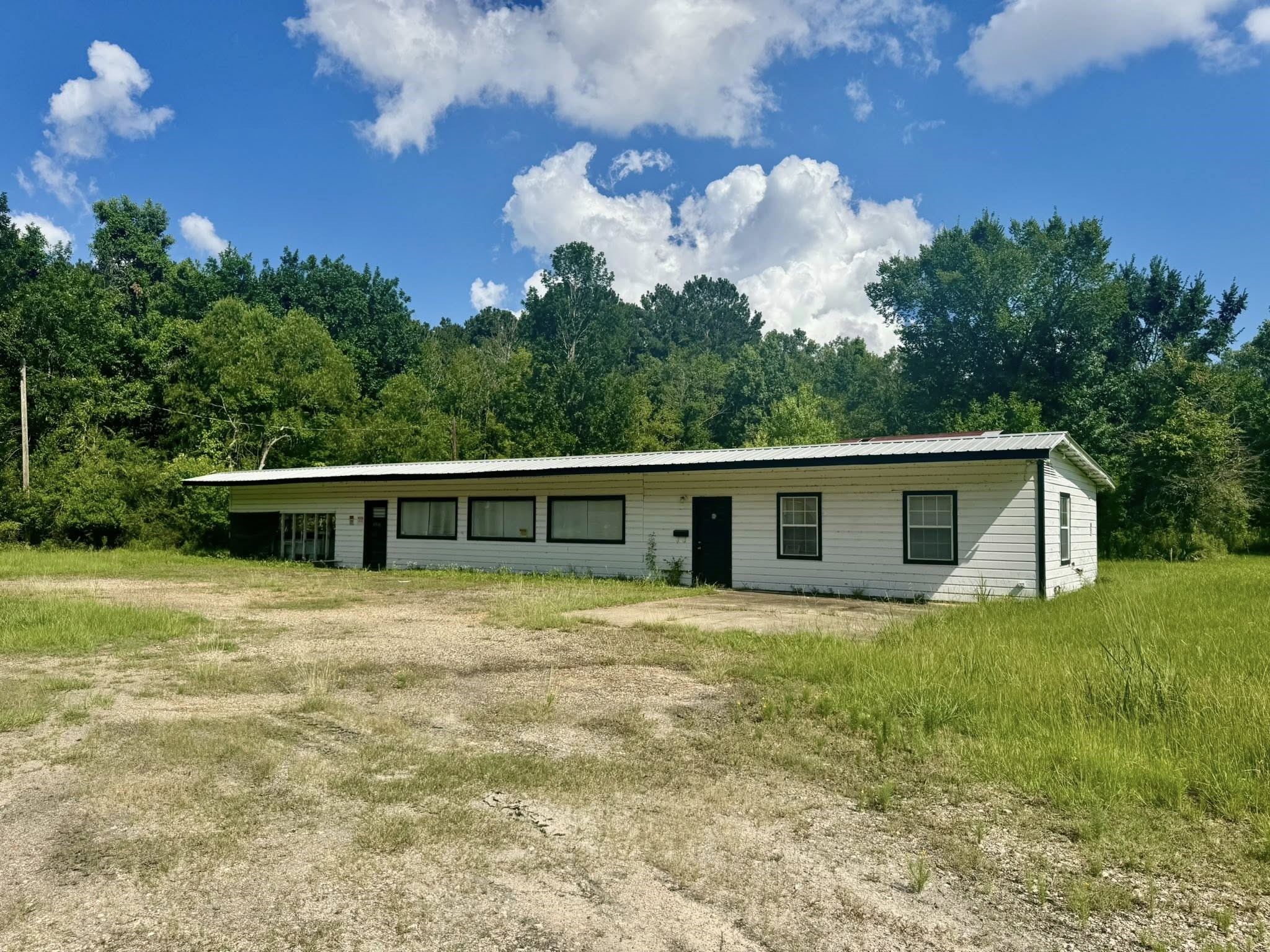 12530 Us Highway 190 E Property Photo 3