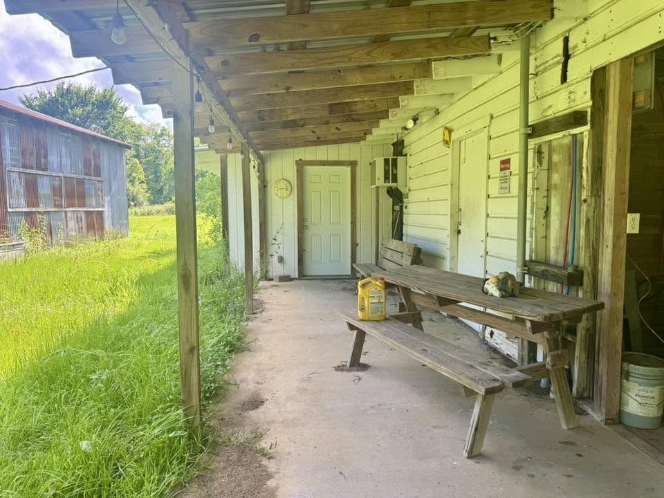 12530 Us Highway 190 E Property Photo 7