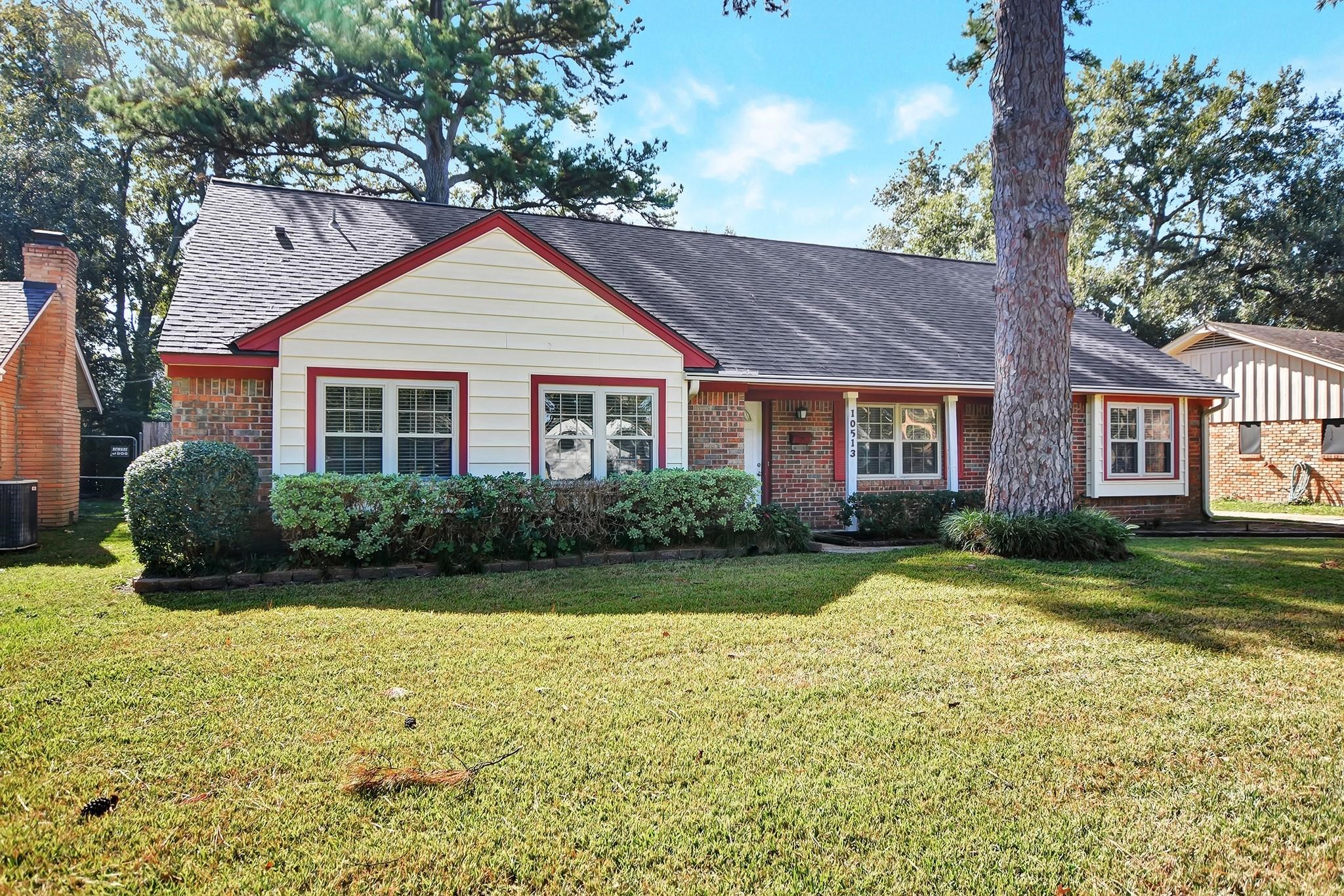 10513 Moorberry Lane Property Photo 2