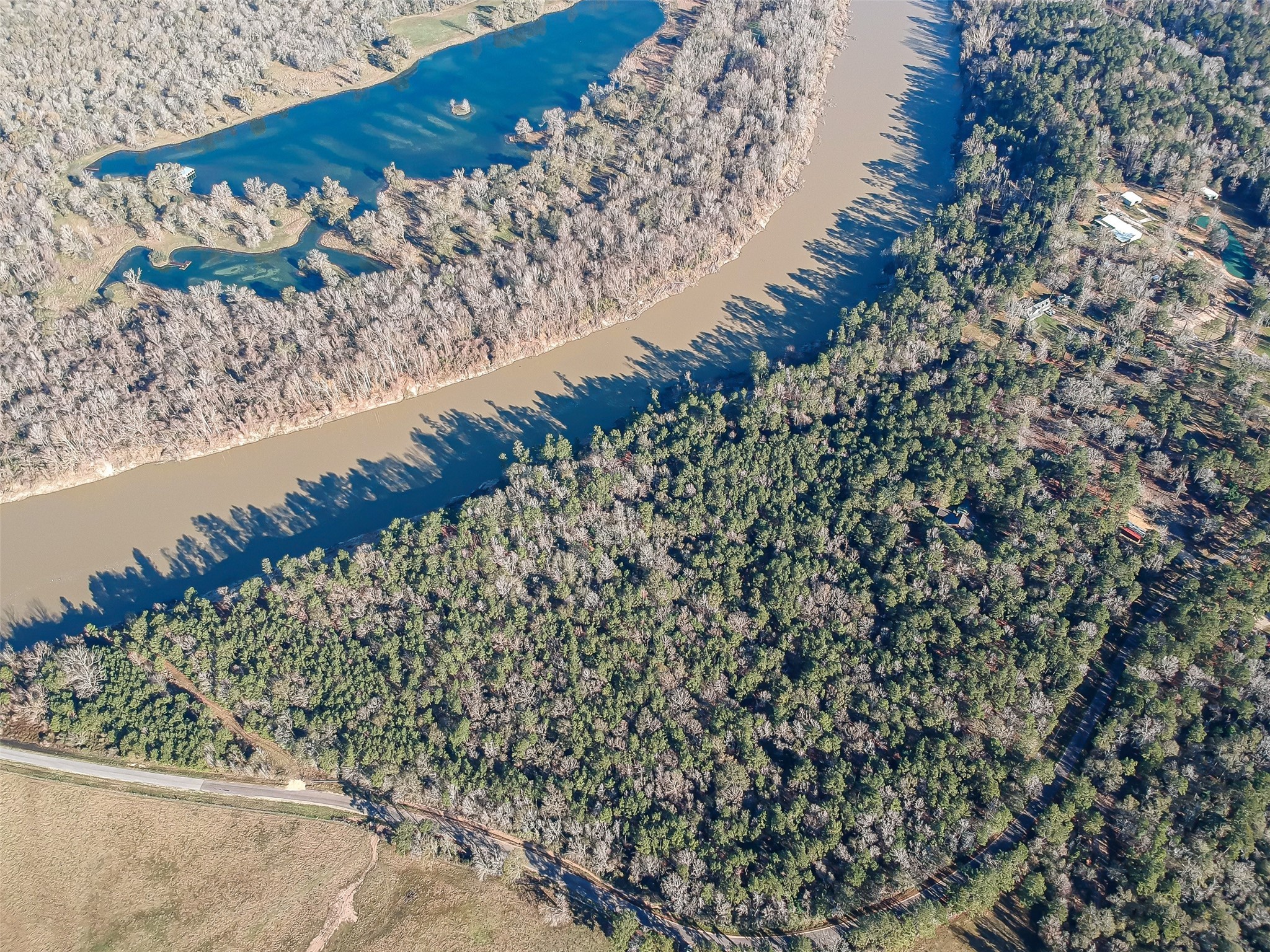 898 Taylor Lake Road Property Photo 4