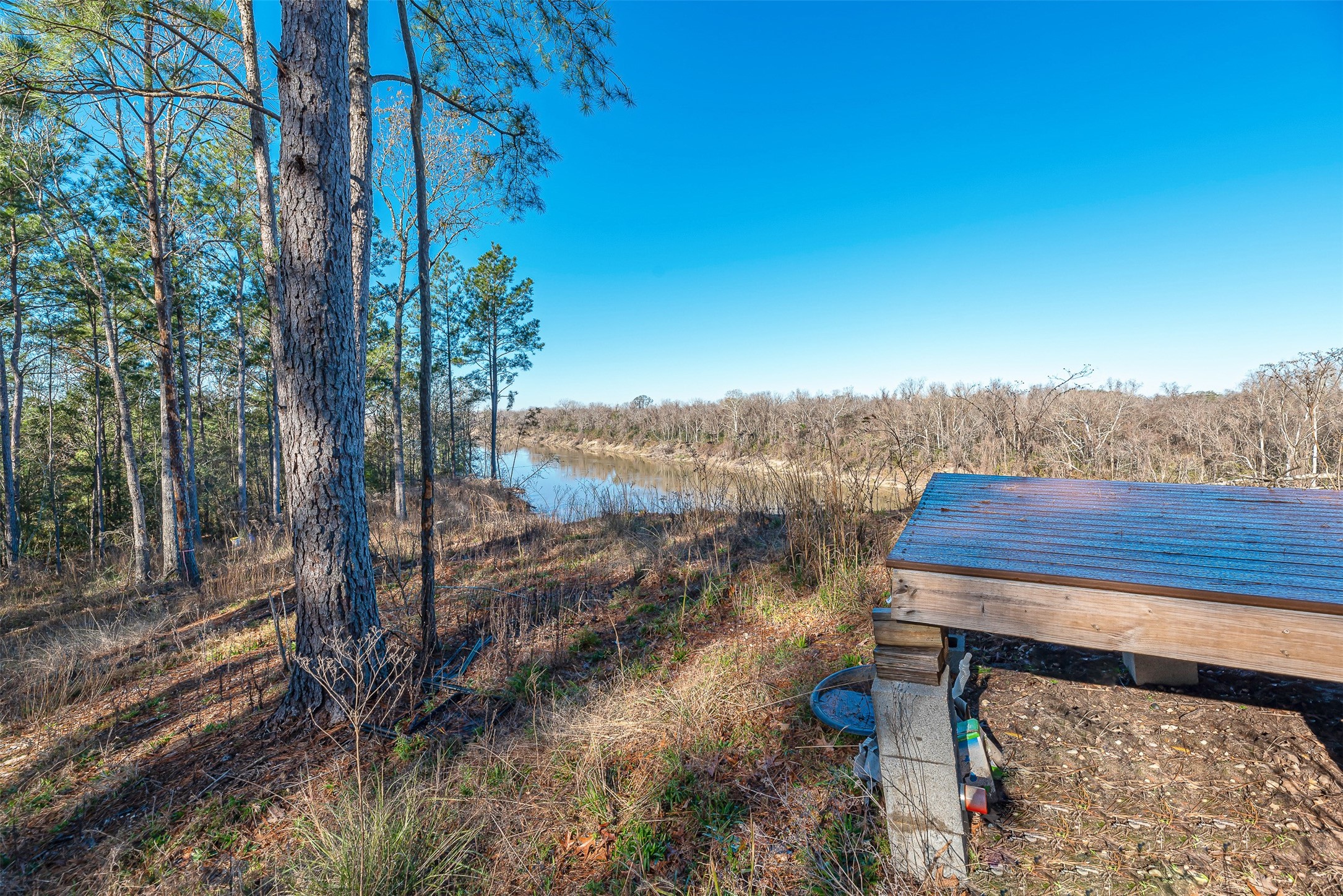 898 Taylor Lake Road Property Photo 5