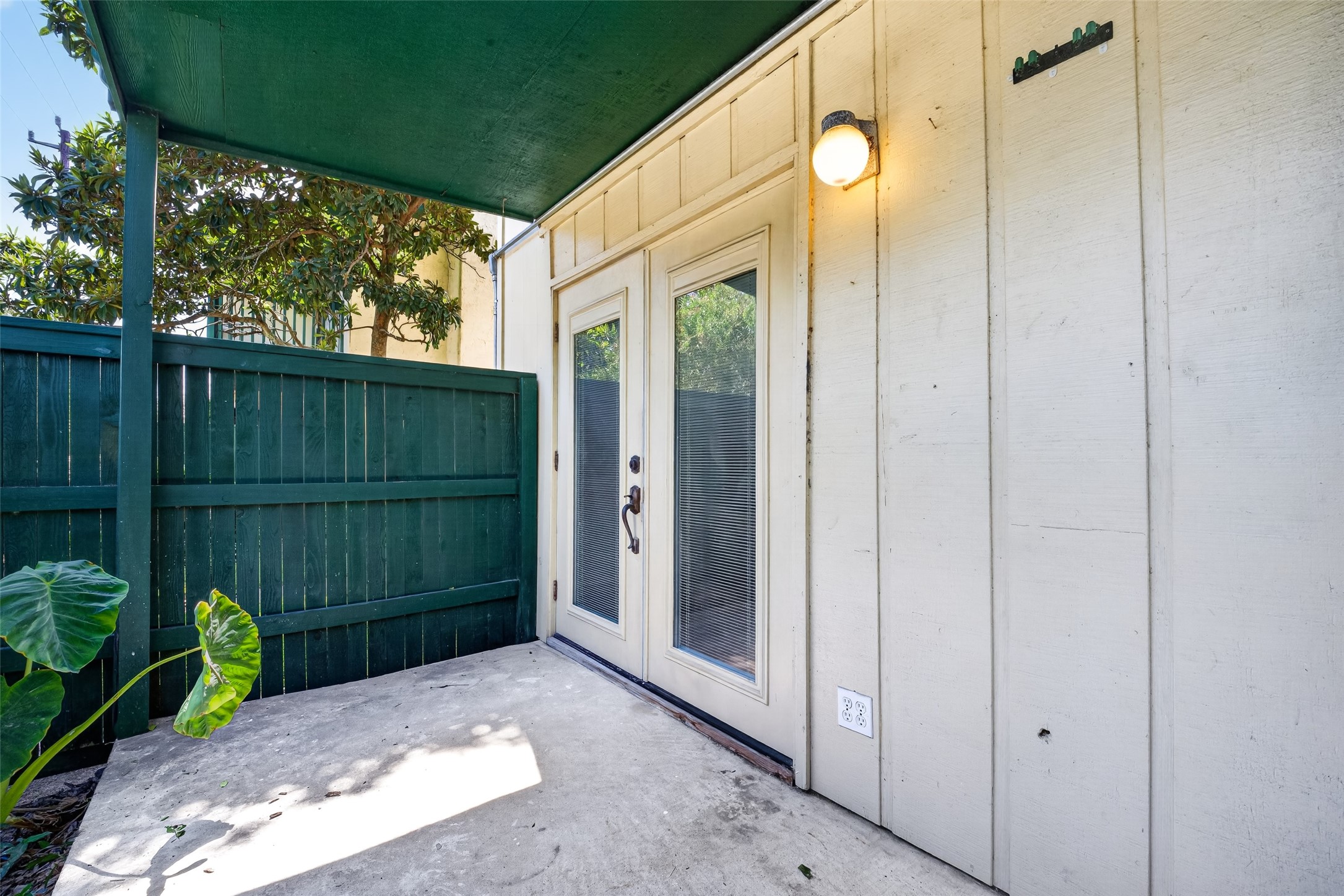 1516 Bay Area Boulevard S15 Property Photo 42
