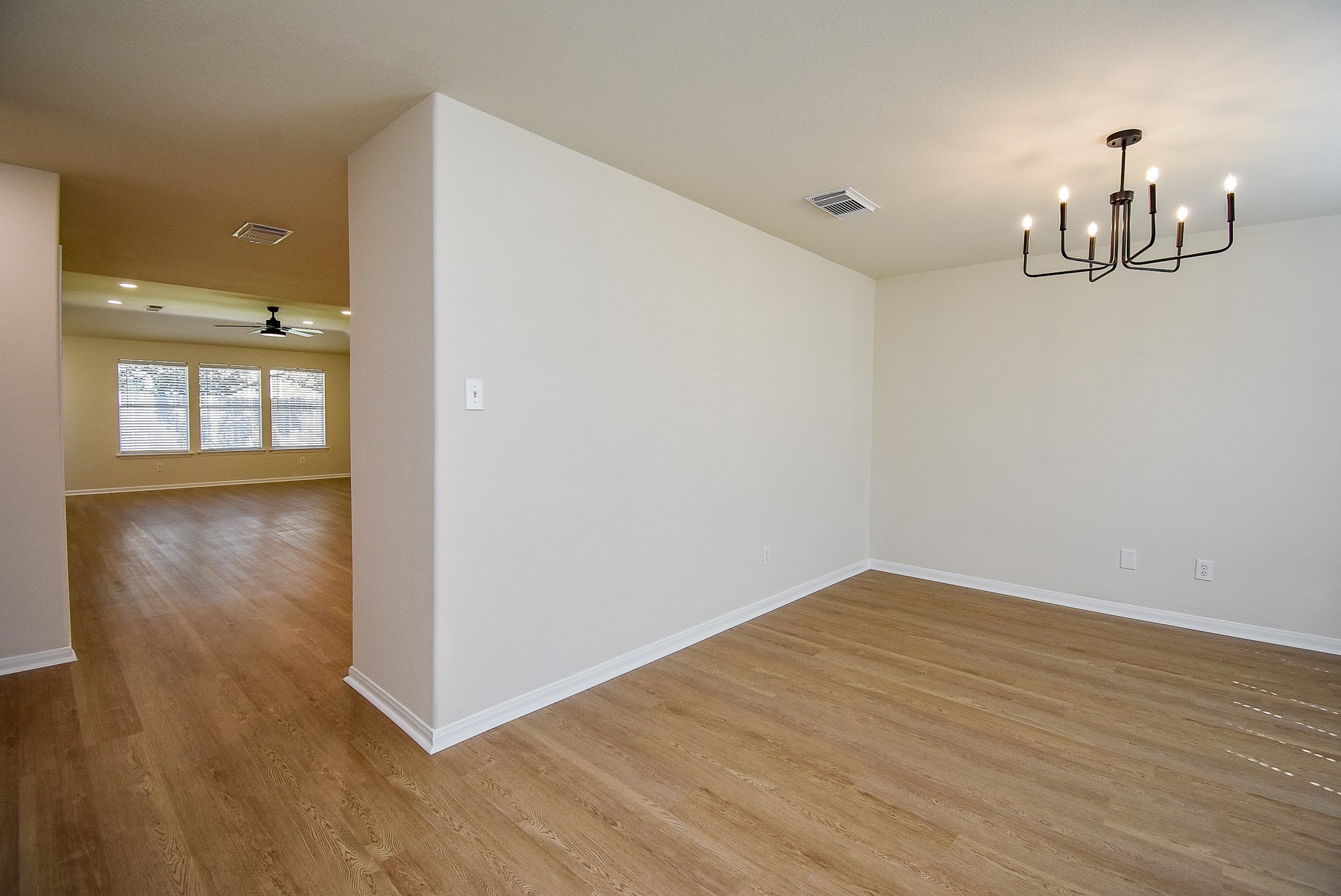 2710 Falling Forest Court Property Photo 2