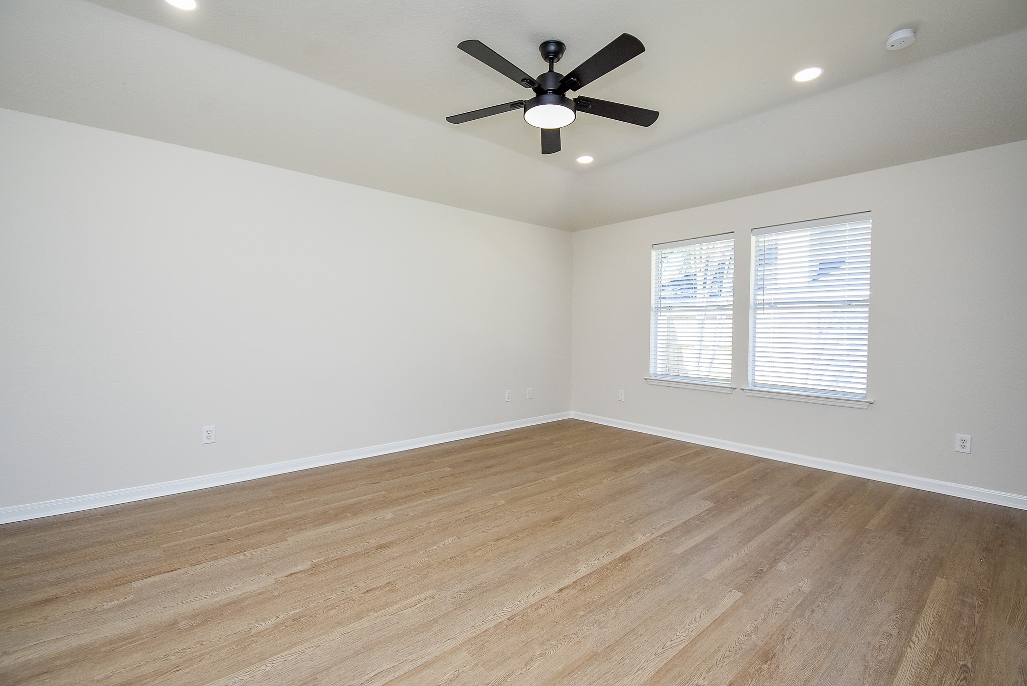 2710 Falling Forest Court Property Photo 17