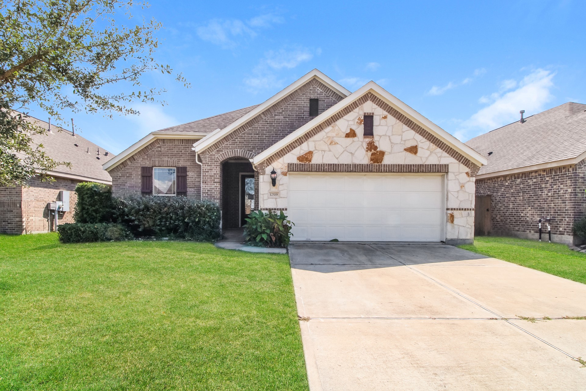 12519 Tamaron Drive Property Photo 1