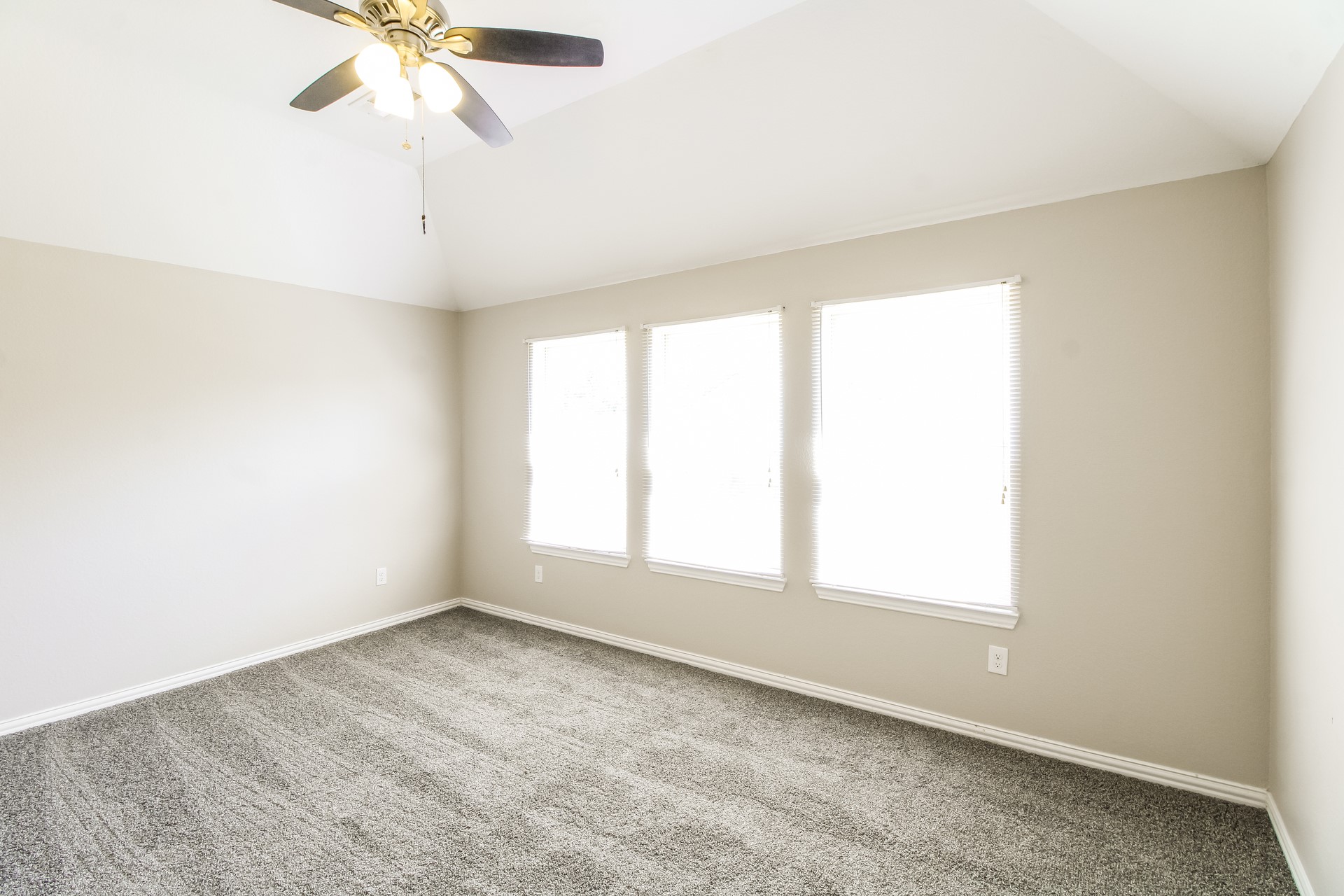 12519 Tamaron Drive Property Photo 7