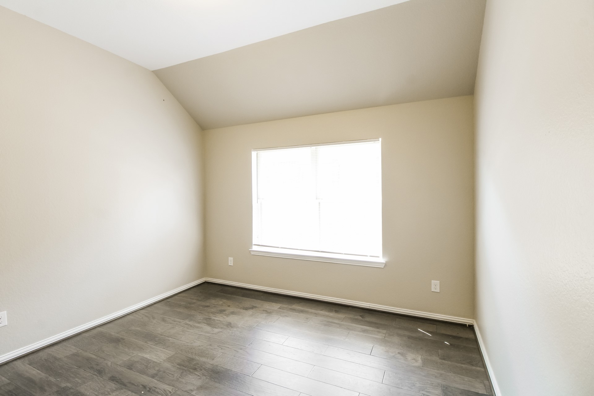 12519 Tamaron Drive Property Photo 11