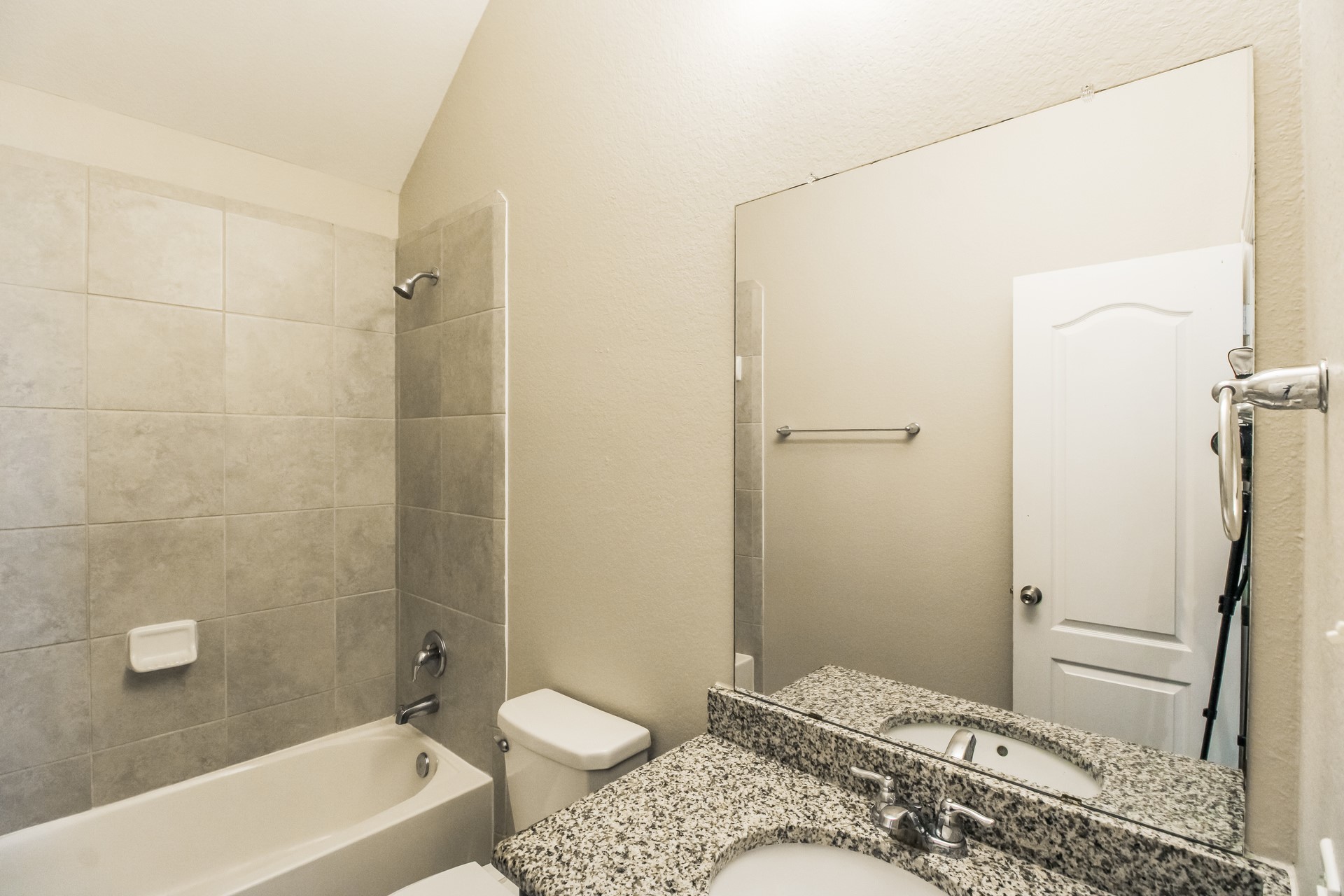 12519 Tamaron Drive Property Photo 17