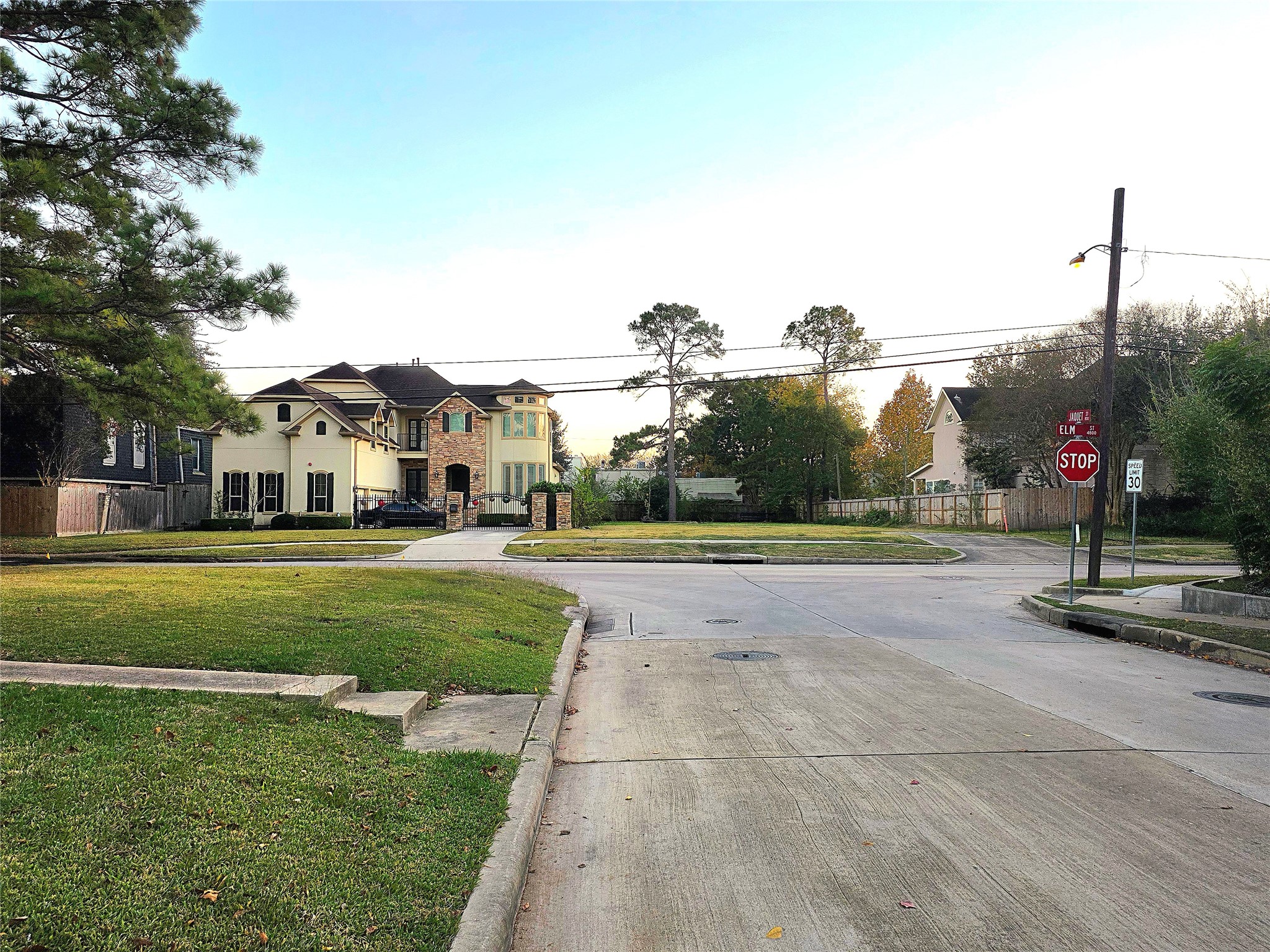 851 Jaquet Drive Property Photo 3