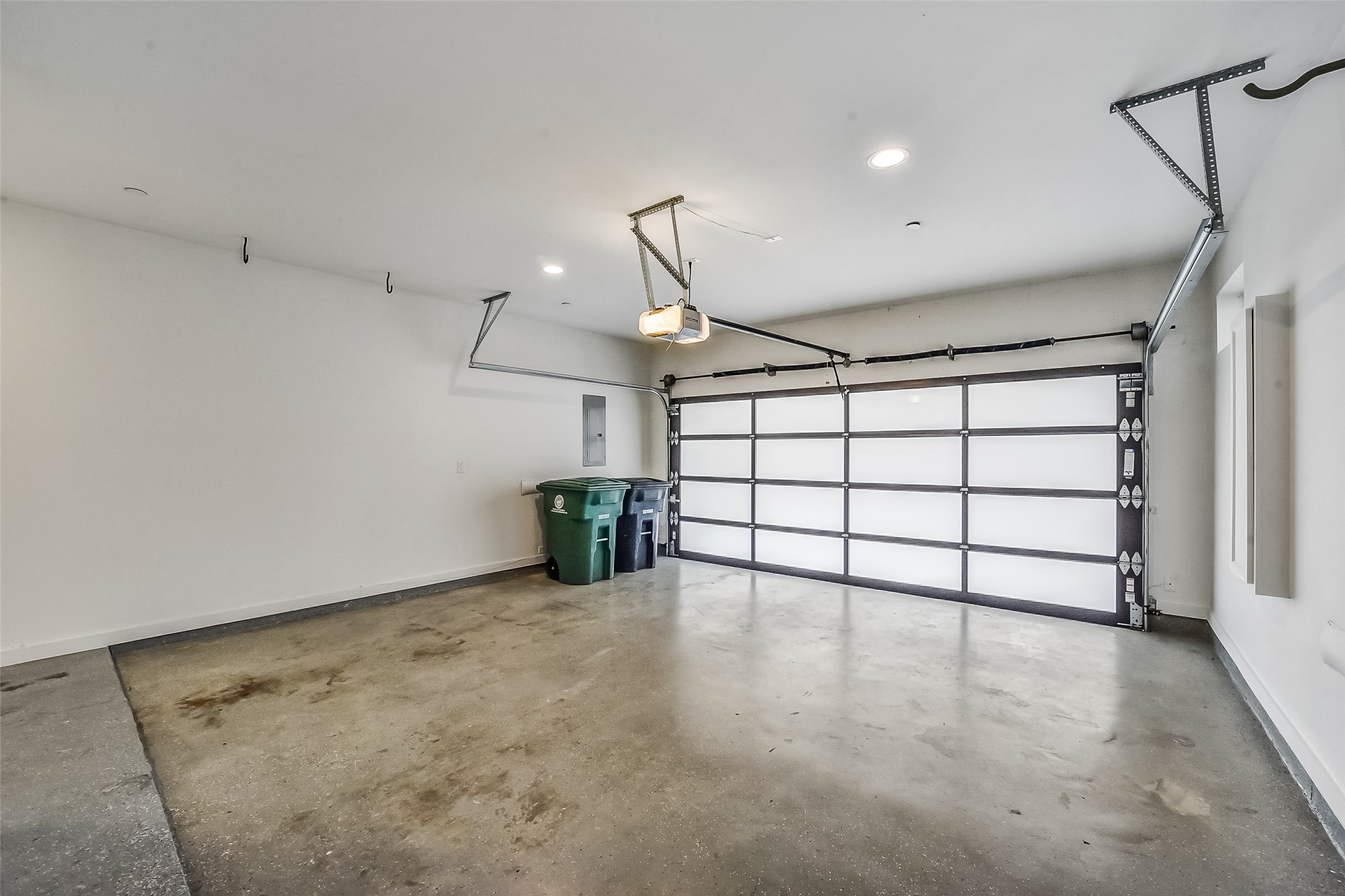 716 W Drew Street Property Photo 36
