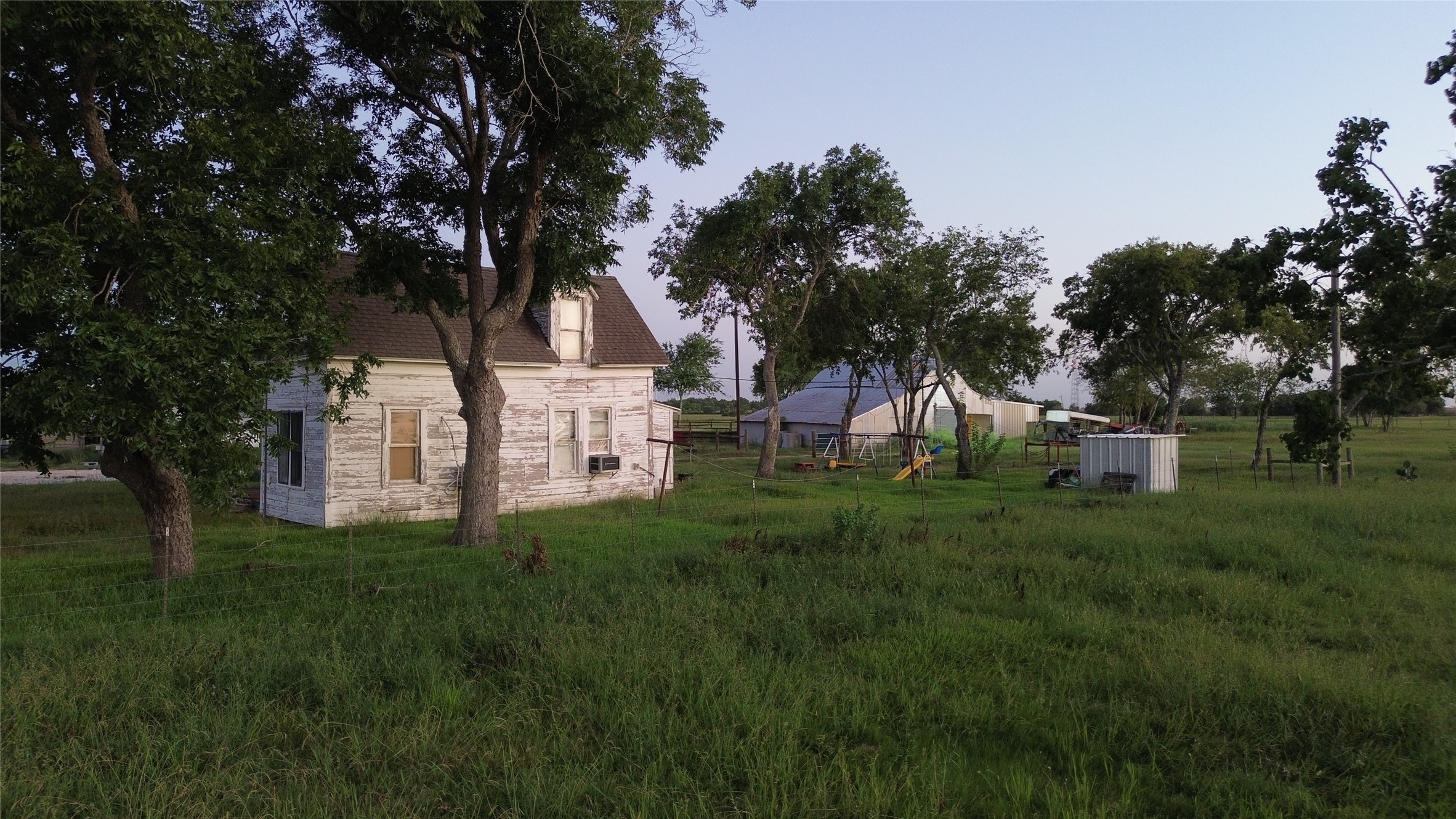 379 County Road 456 Property Photo 5