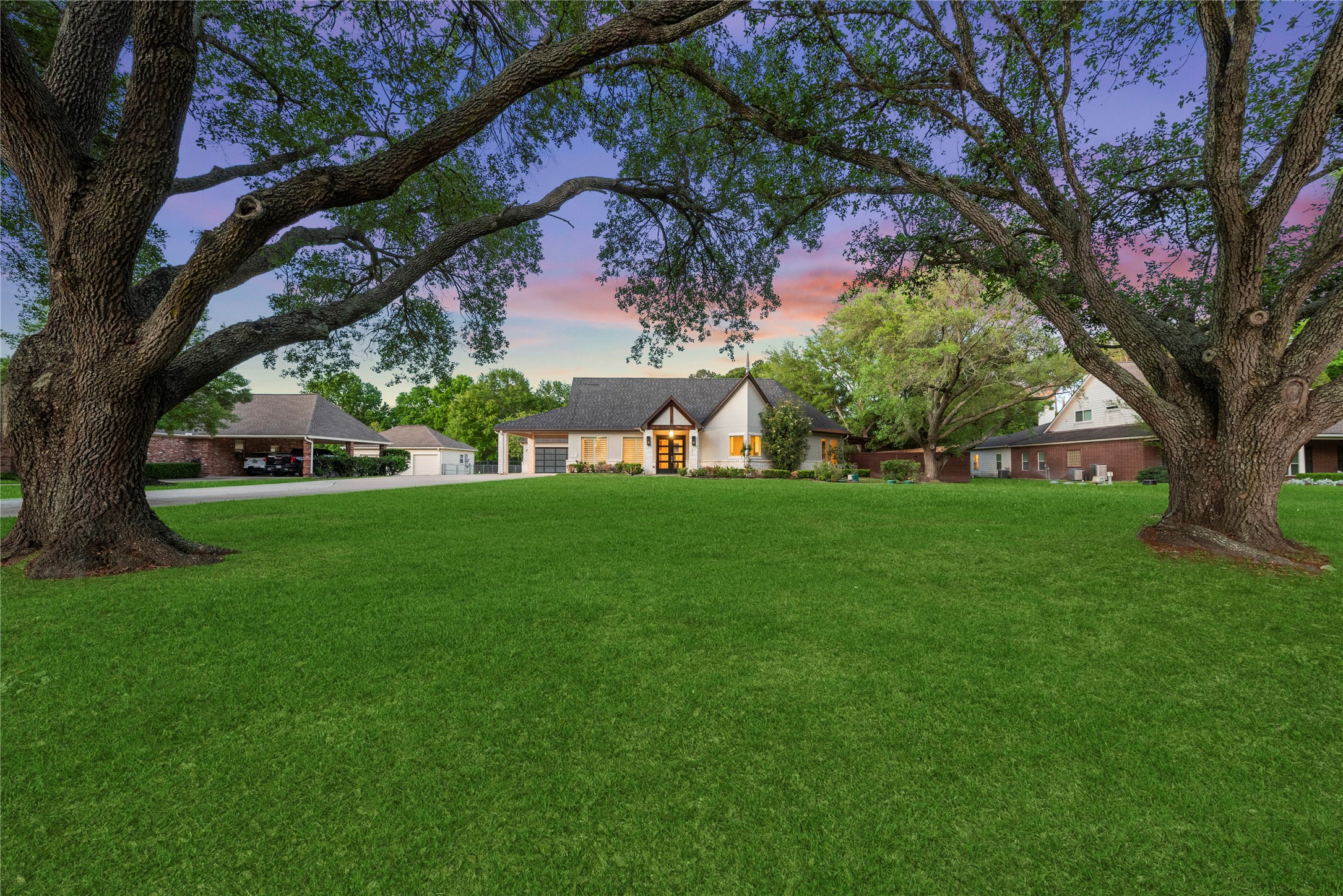 2911 S Saddlebrook Lane Property Photo 46