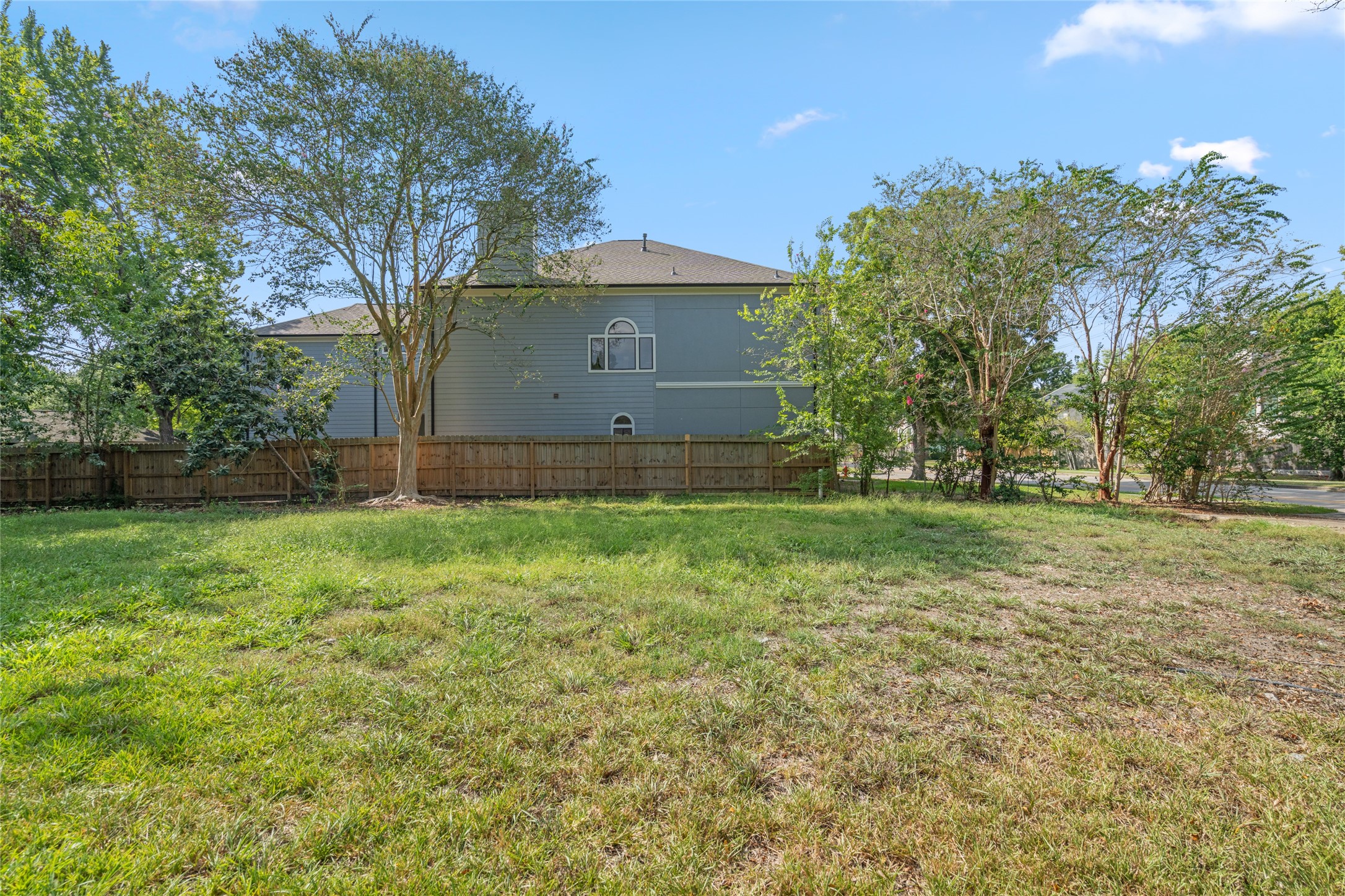 5517 Newcastle Street Property Photo 9