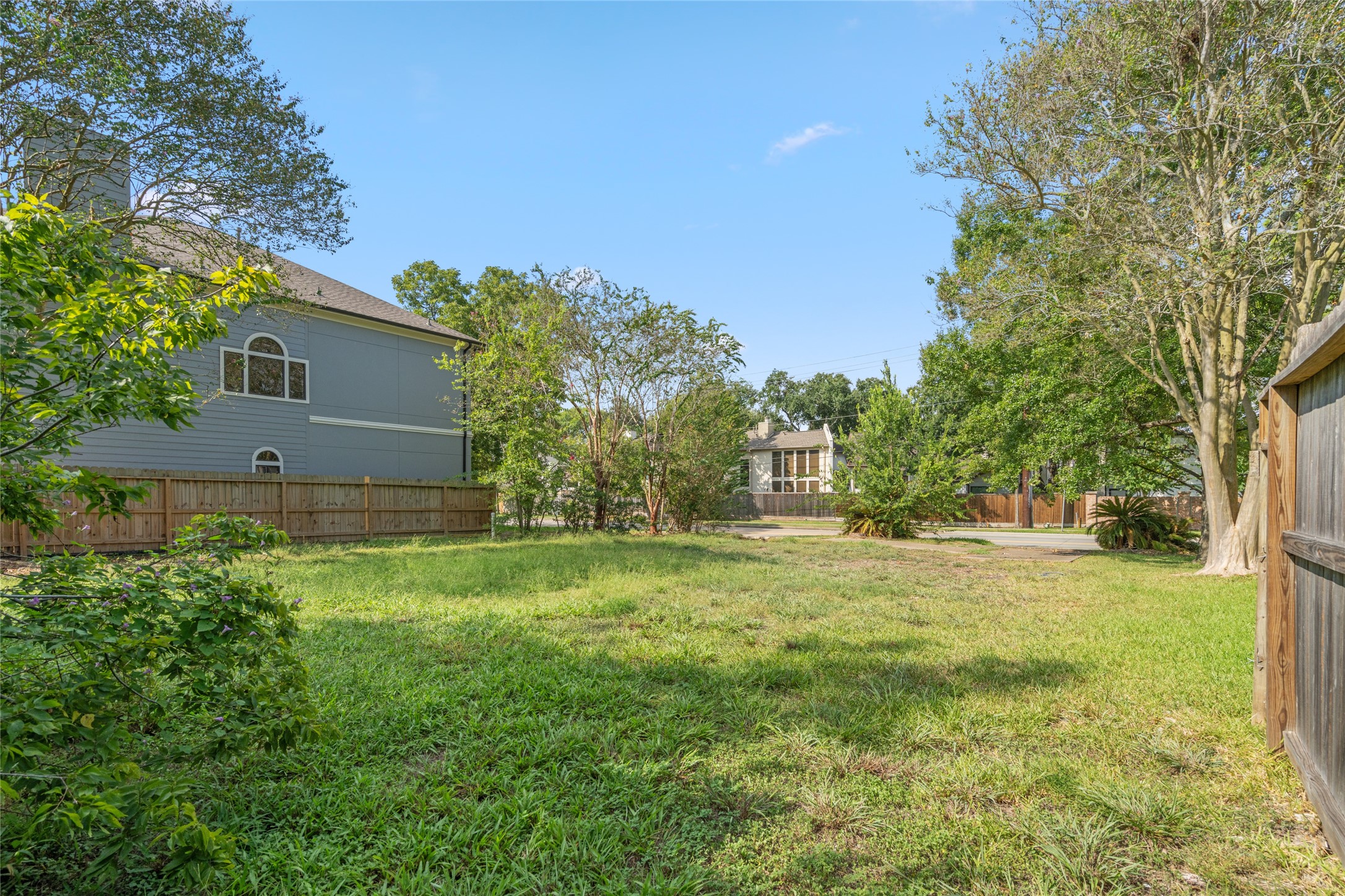 5517 Newcastle Street Property Photo 10