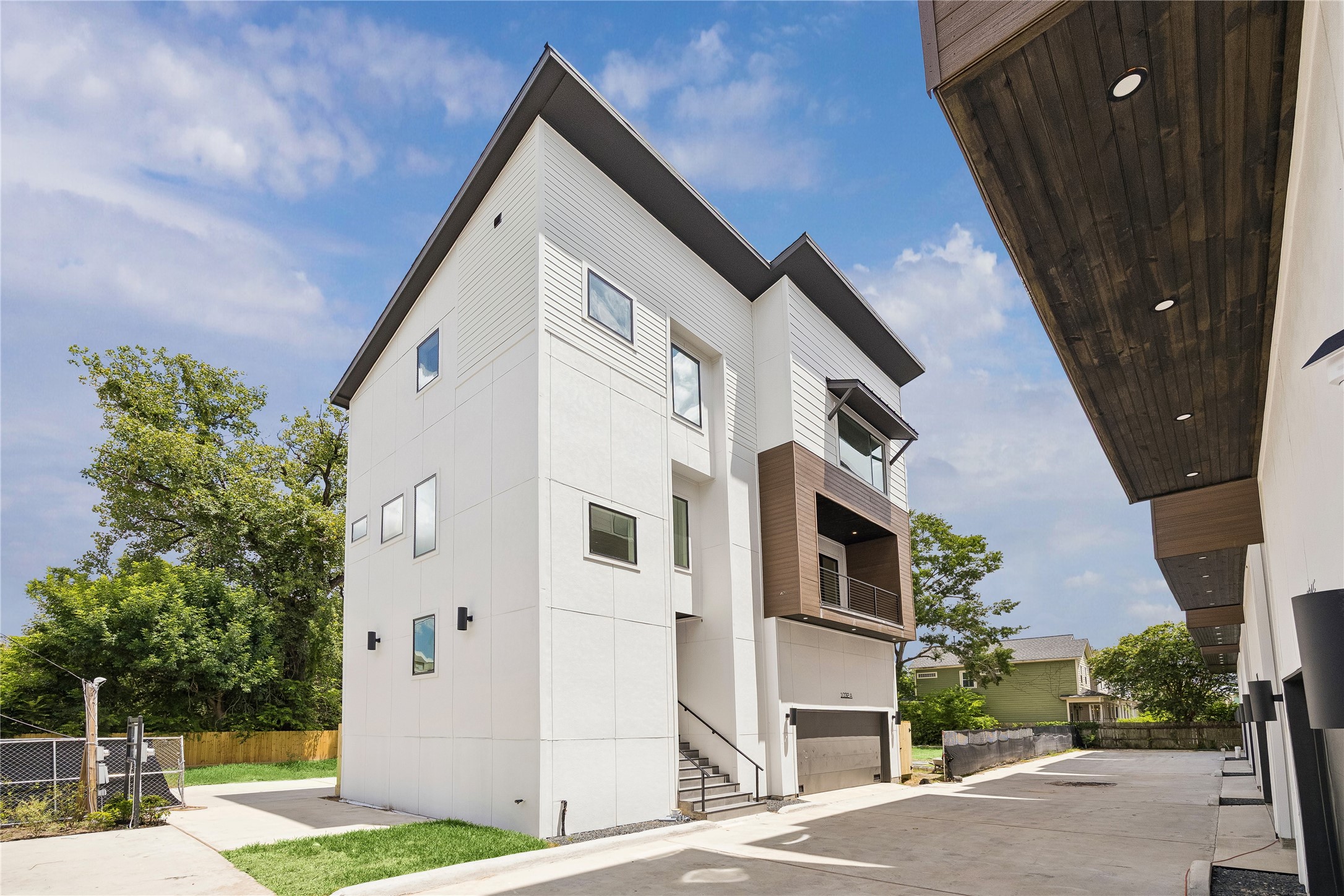 1032 W 17th Street A