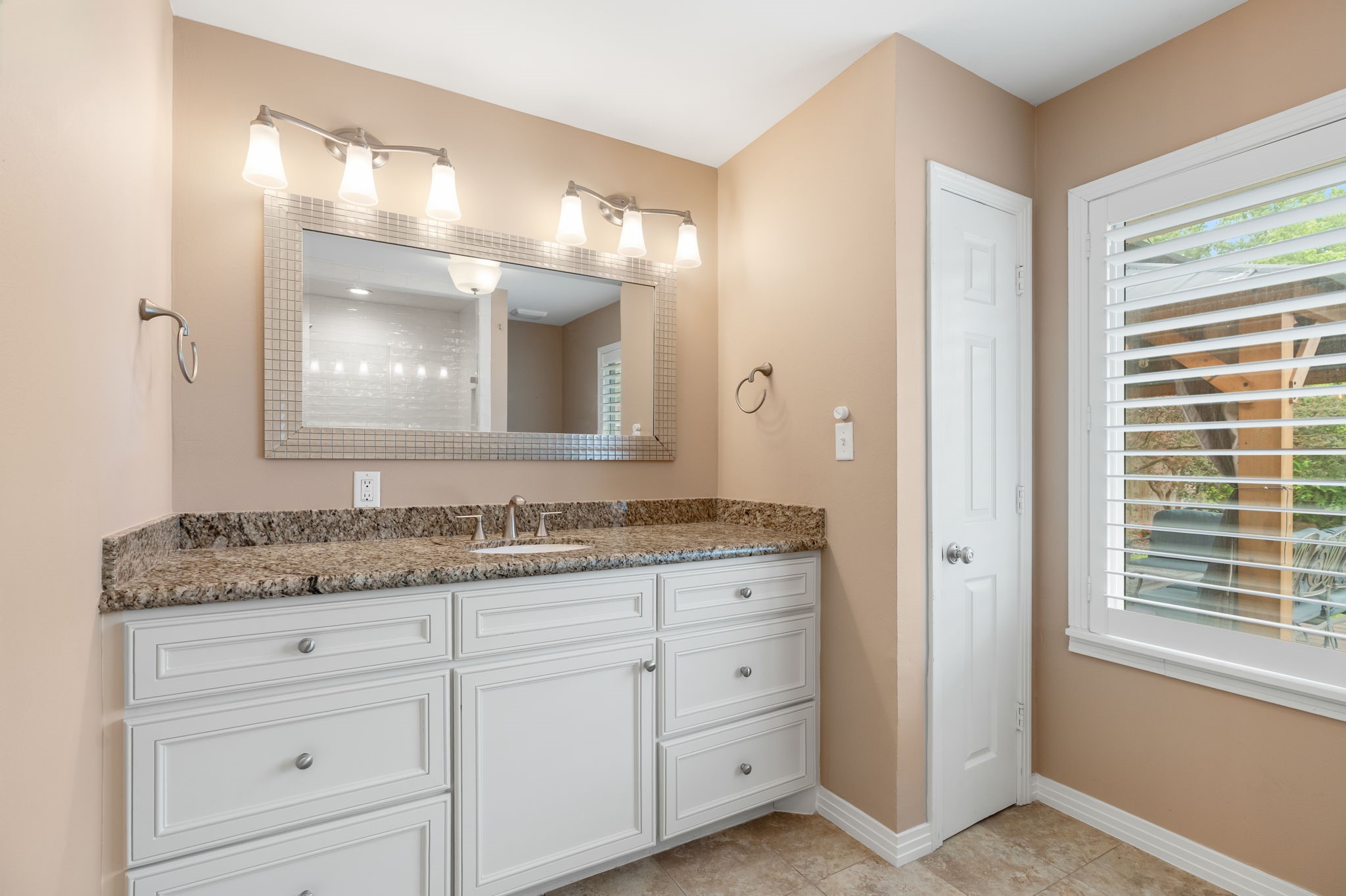 1115 Woodhill Road Property Photo 15