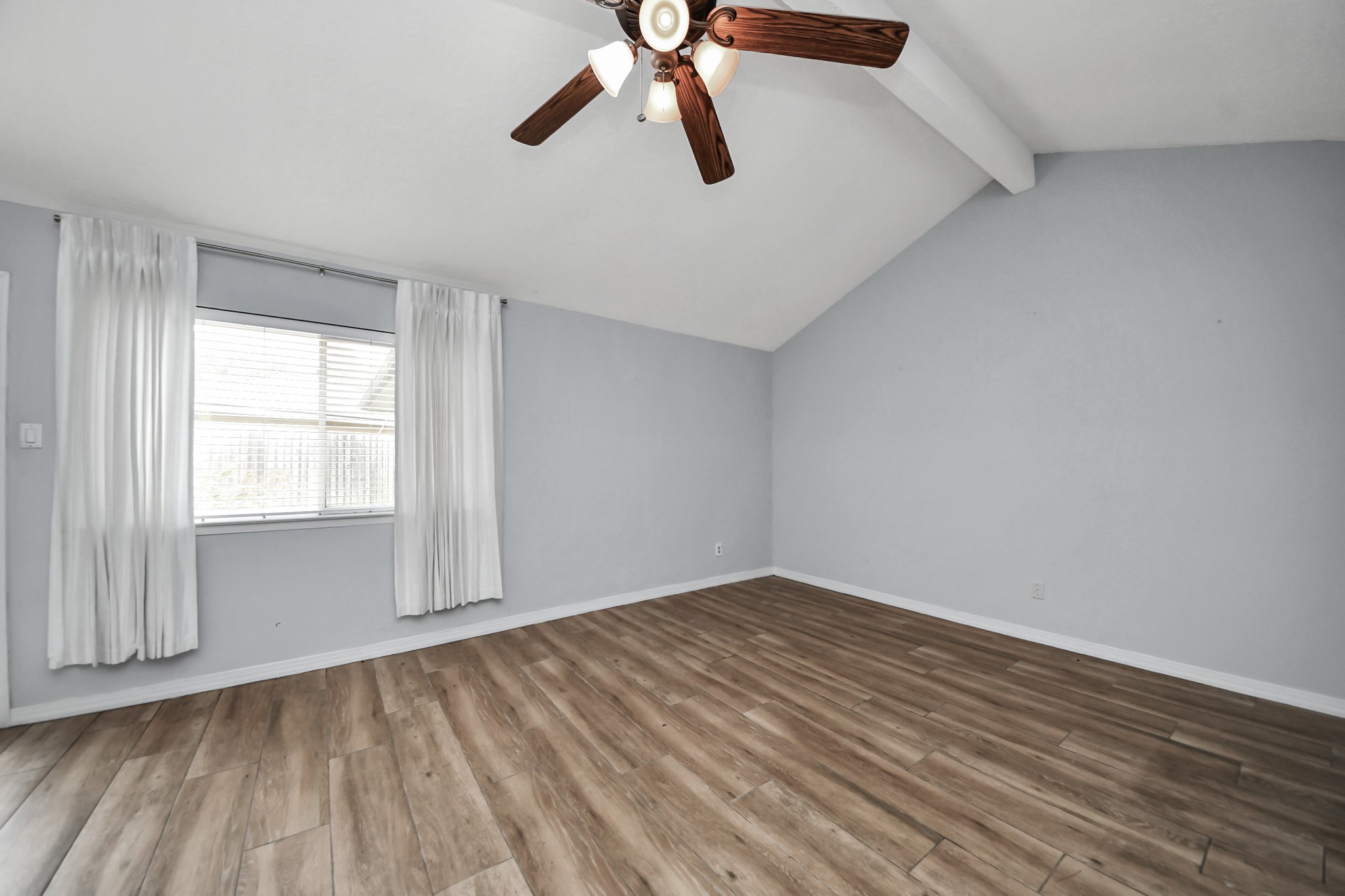 5954 Beaudry Drive Property Photo 11