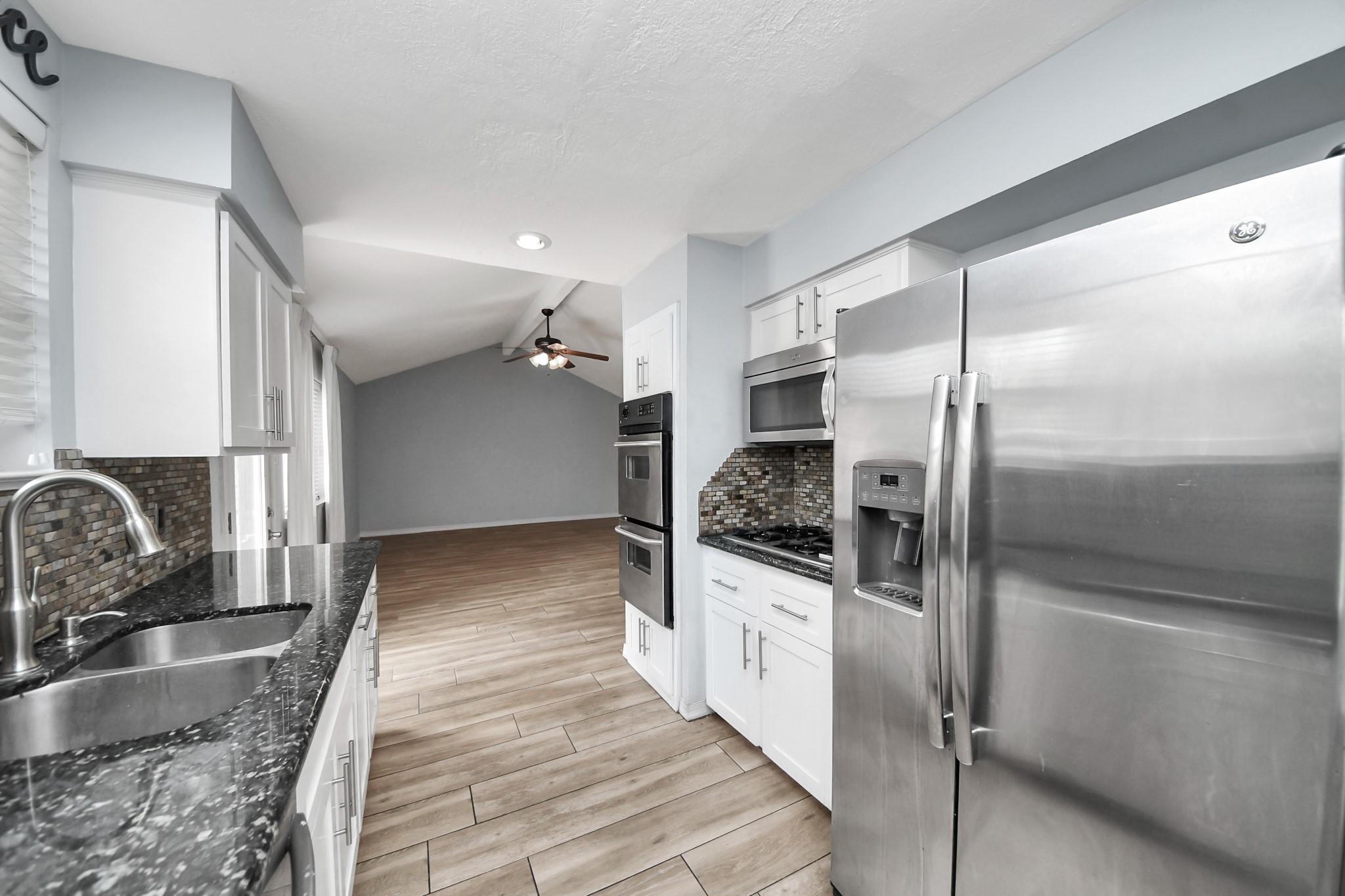 5954 Beaudry Drive Property Photo 17