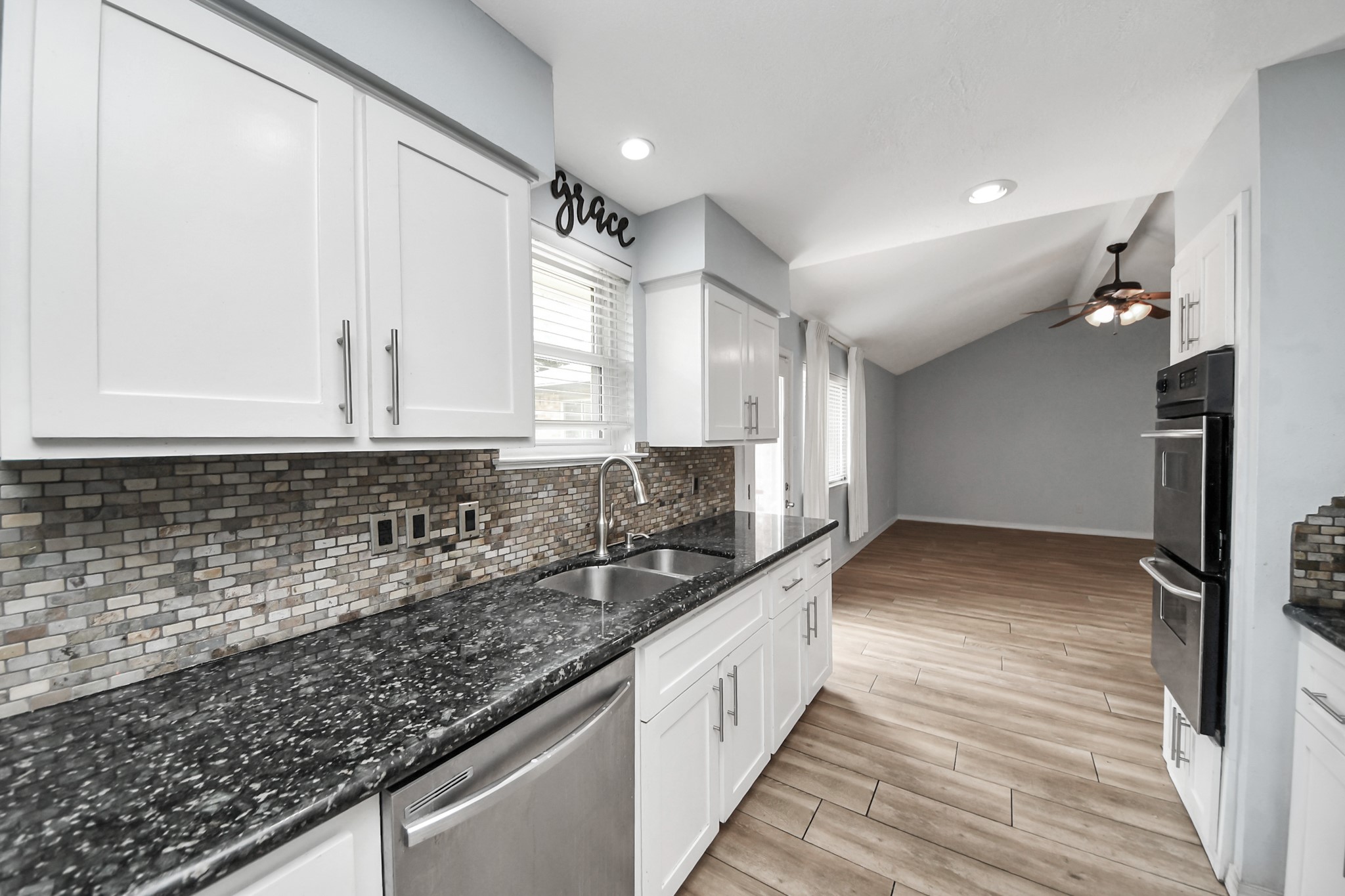 5954 Beaudry Drive Property Photo 18