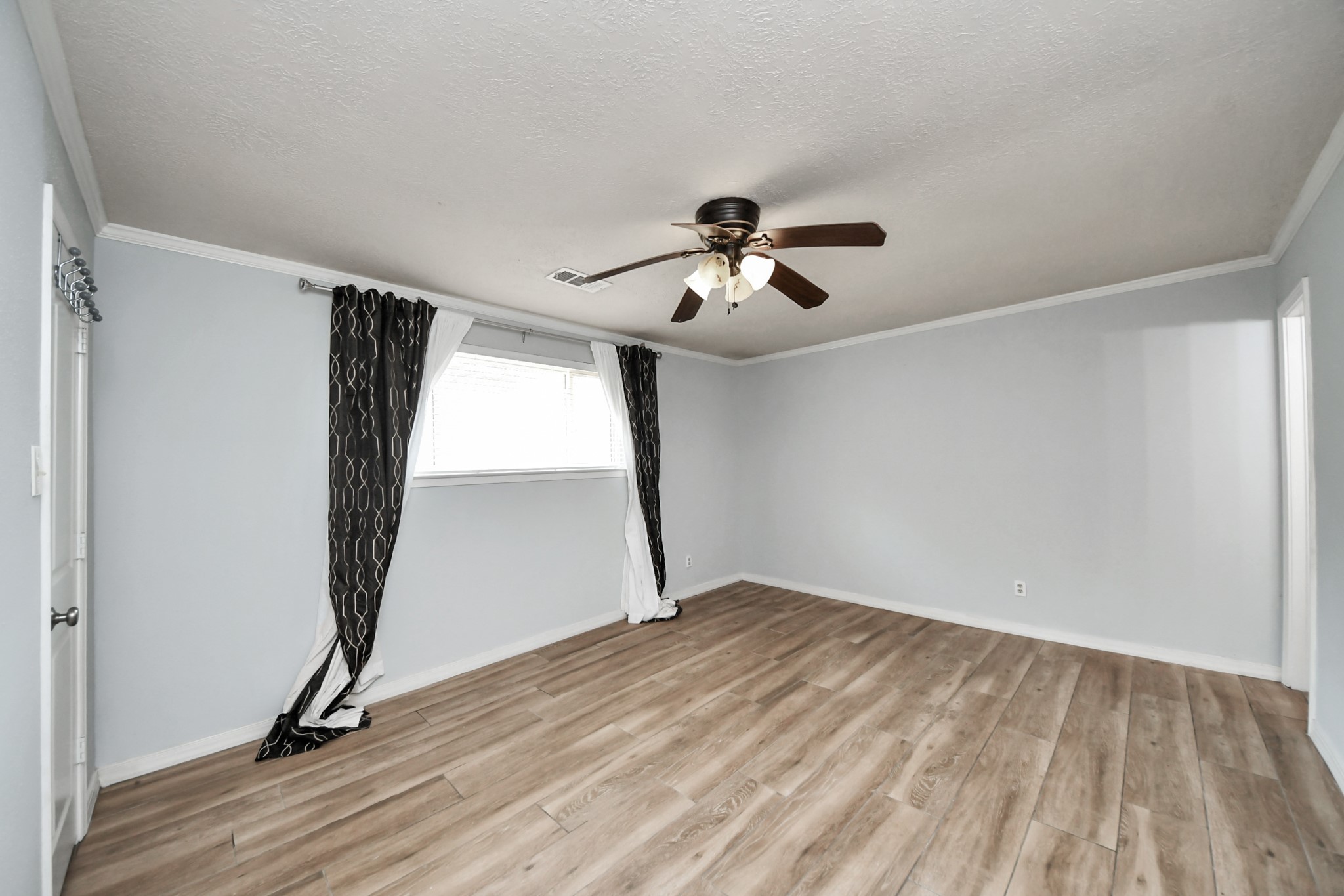 5954 Beaudry Drive Property Photo 31