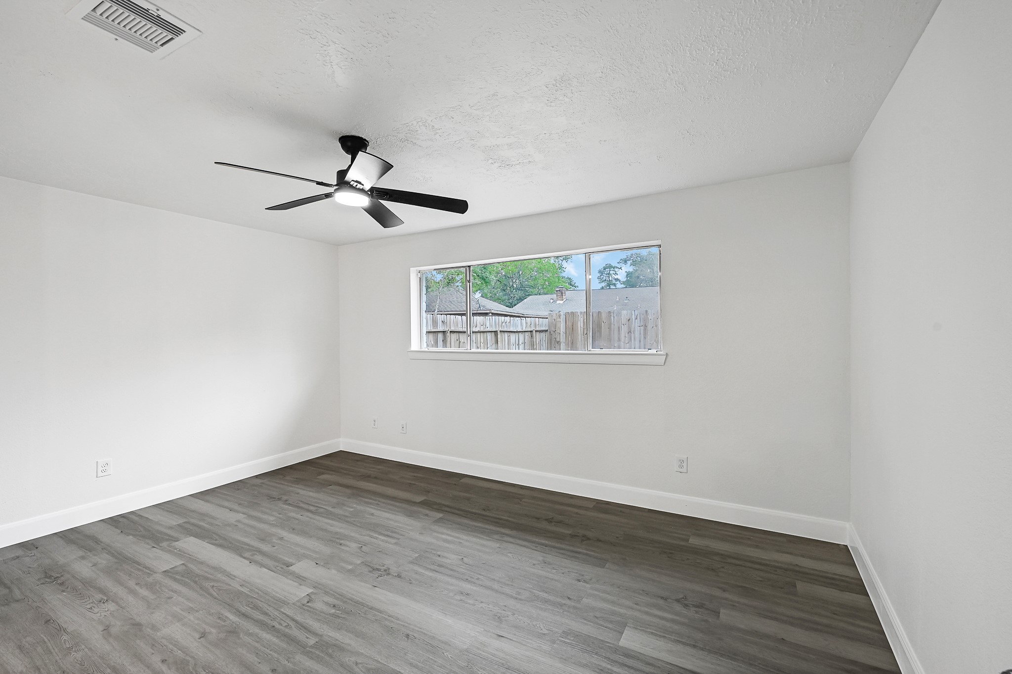 7115 Foxway Lane Property Photo 10