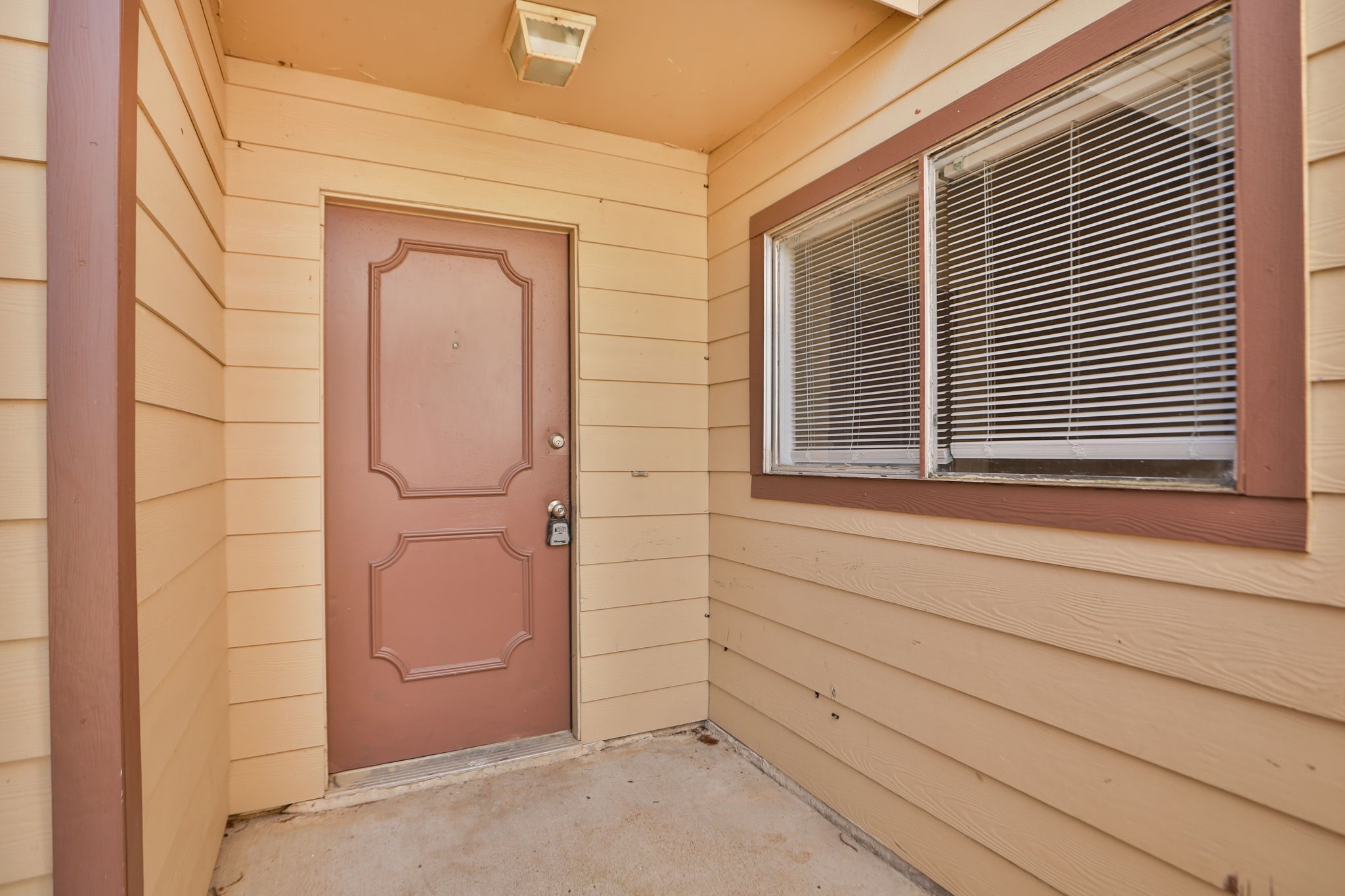 19319 Cypress River Drive Property Photo 2