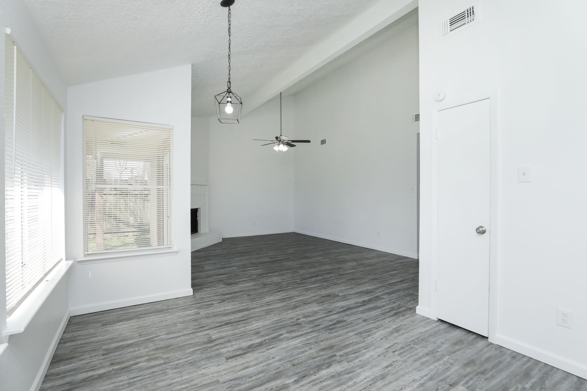 19319 Cypress River Drive Property Photo 5