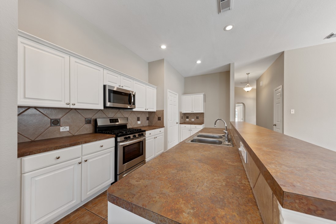 1014 Cavern Brook Lane Property Photo 10