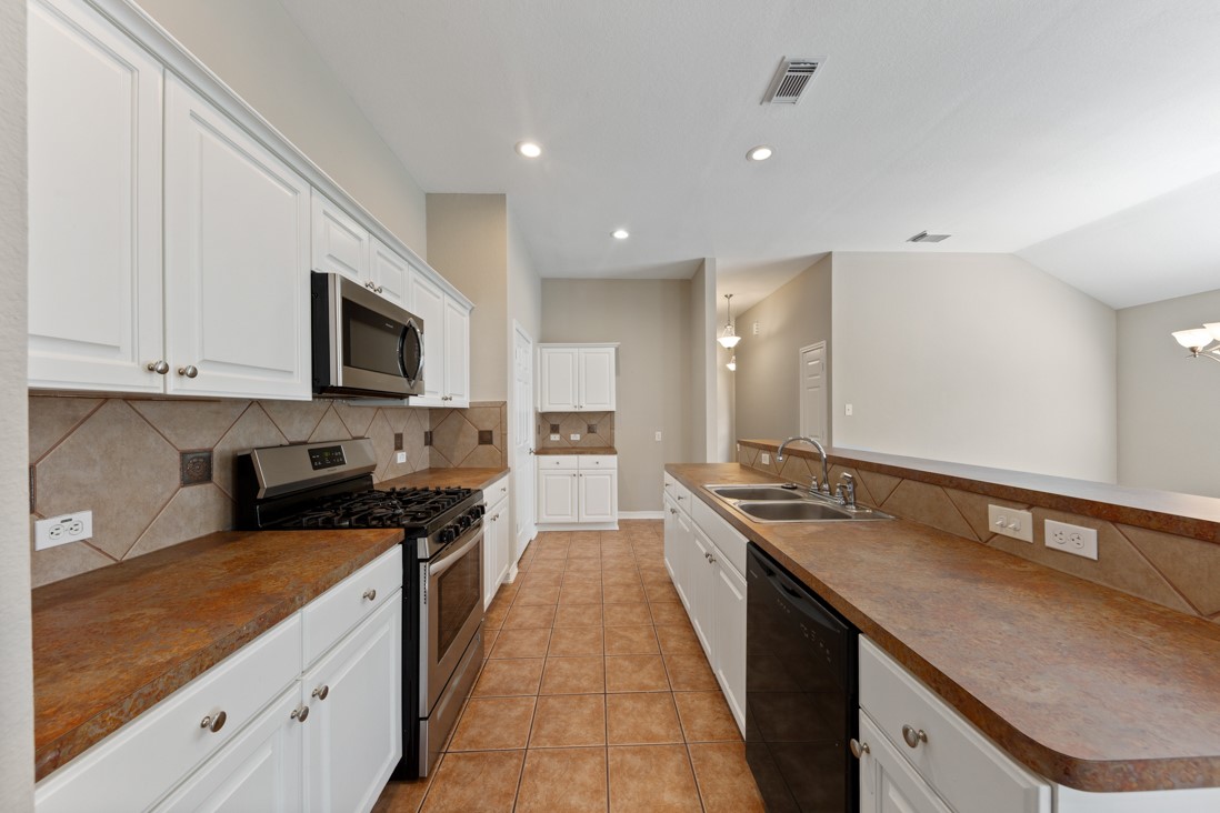 1014 Cavern Brook Lane Property Photo 11