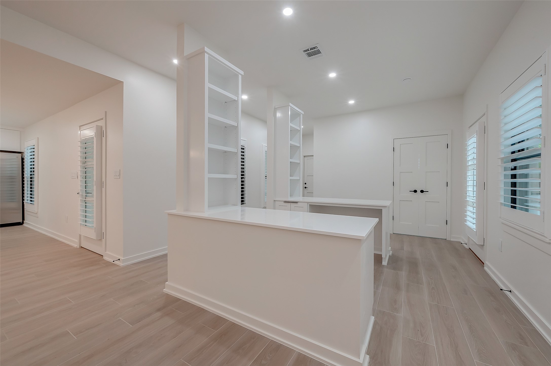 2702 Delano Street Property Photo 11