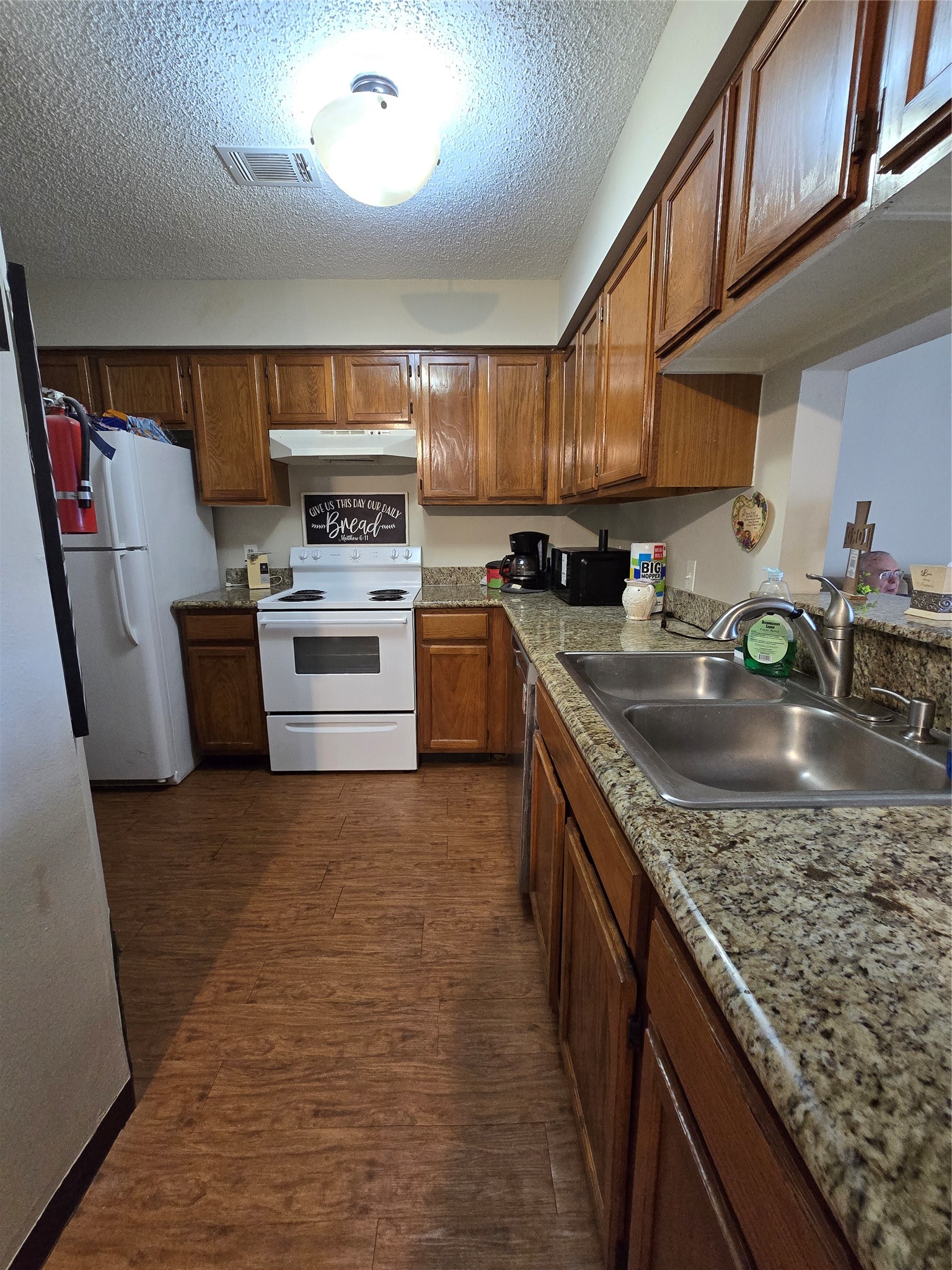 2501 Gulf Freeway 249d Property Photo 9