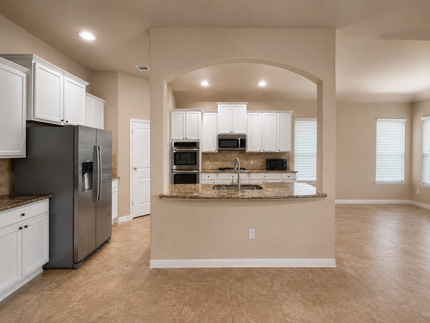 13707 Contour Court Property Photo 5