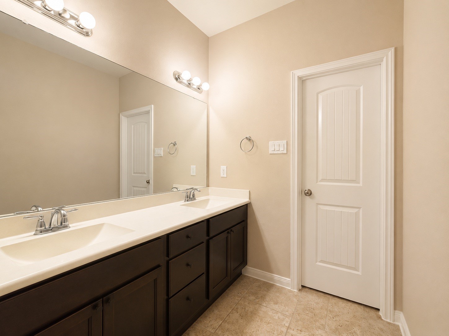 13707 Contour Court Property Photo 19