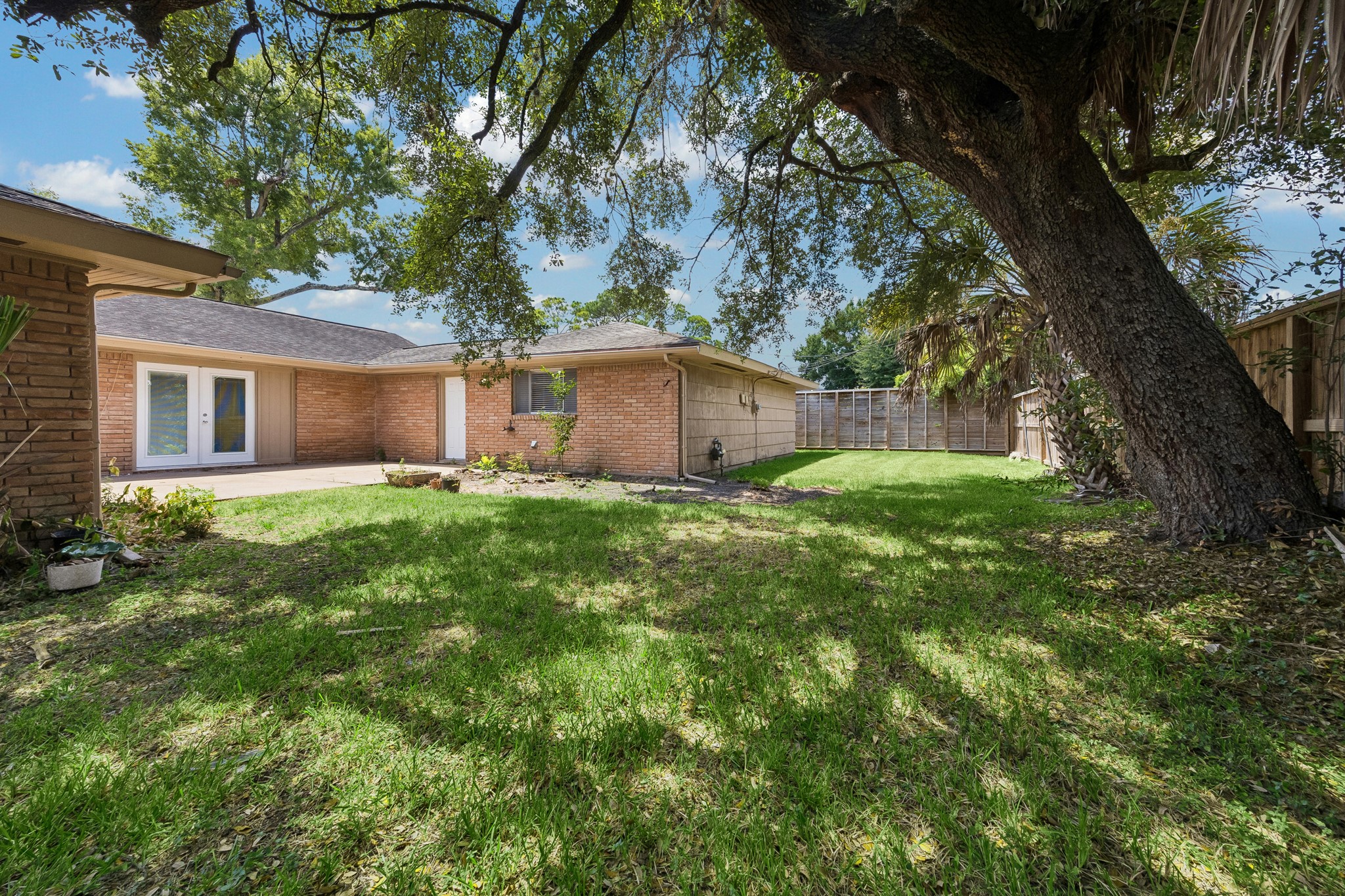 4126 Martinshire Drive Property Photo 5