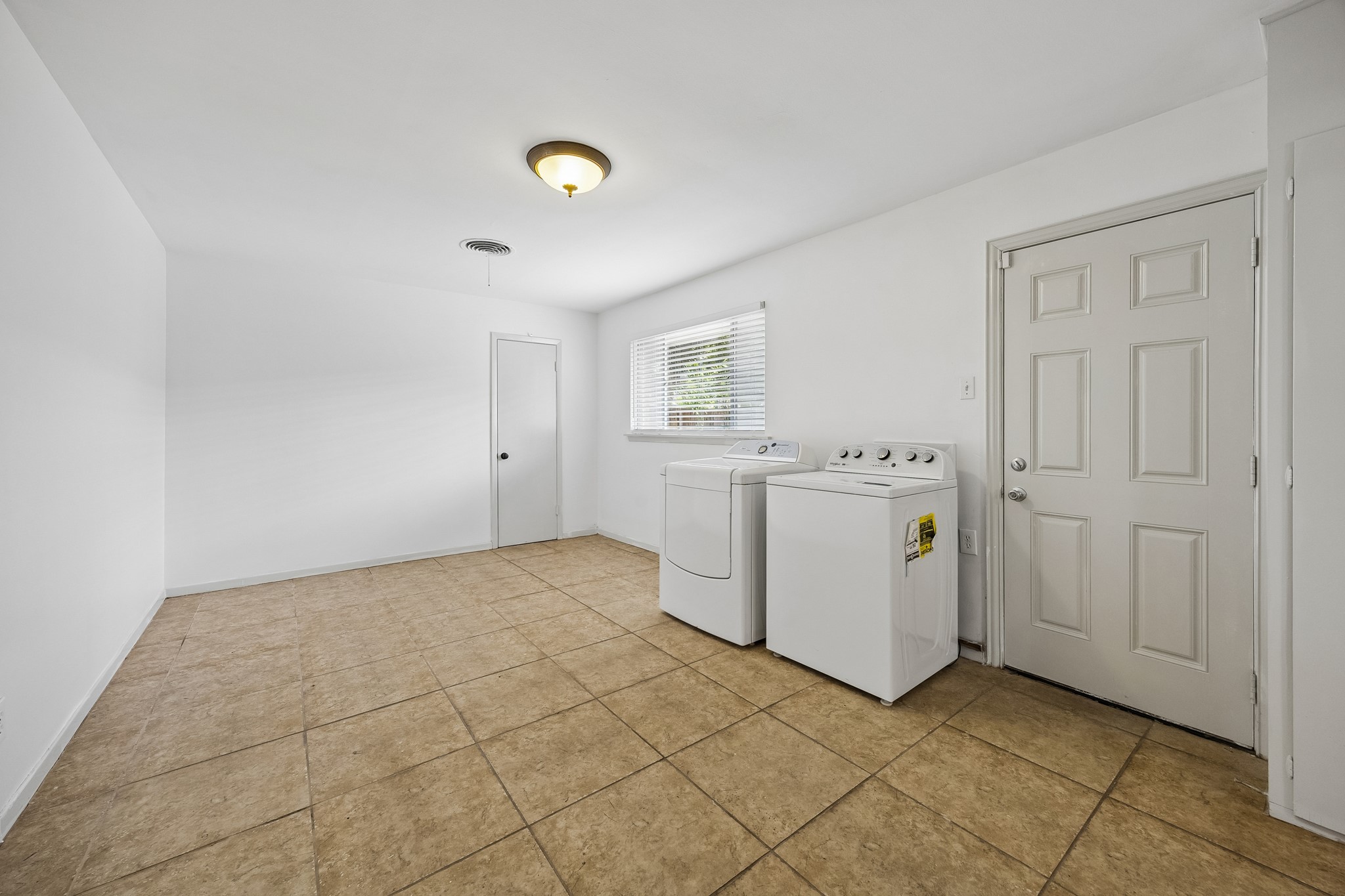 4126 Martinshire Drive Property Photo 15