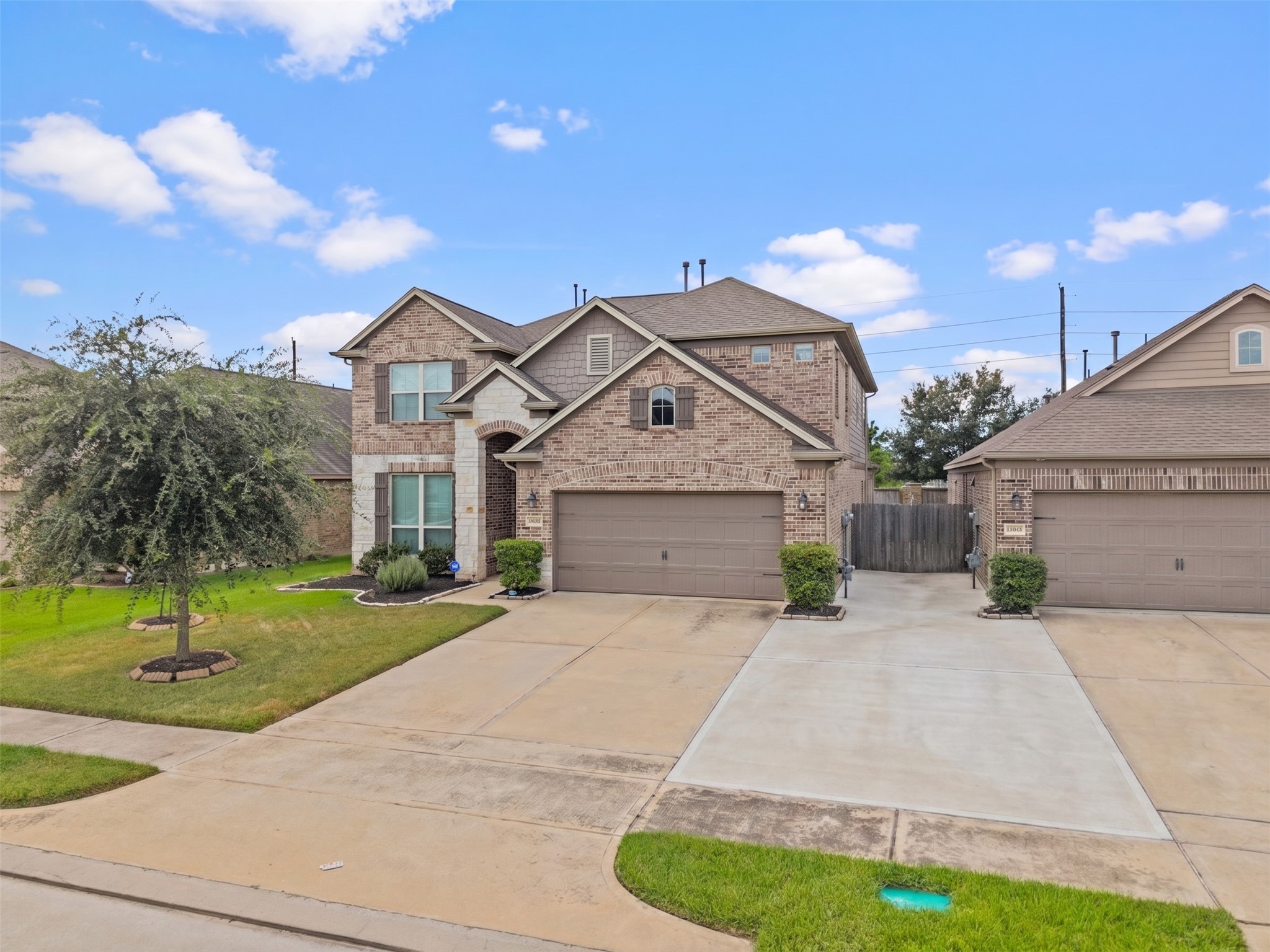 14815 Poplar Lake Trail Property Photo 2