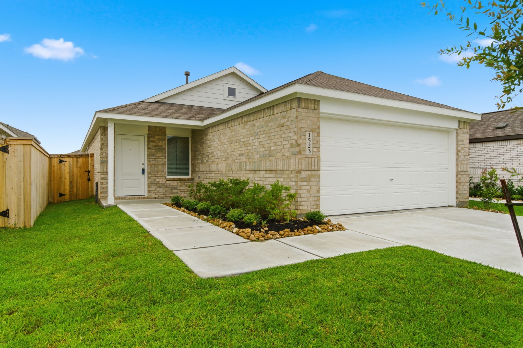 1603 Golden Iris Property Photo 24
