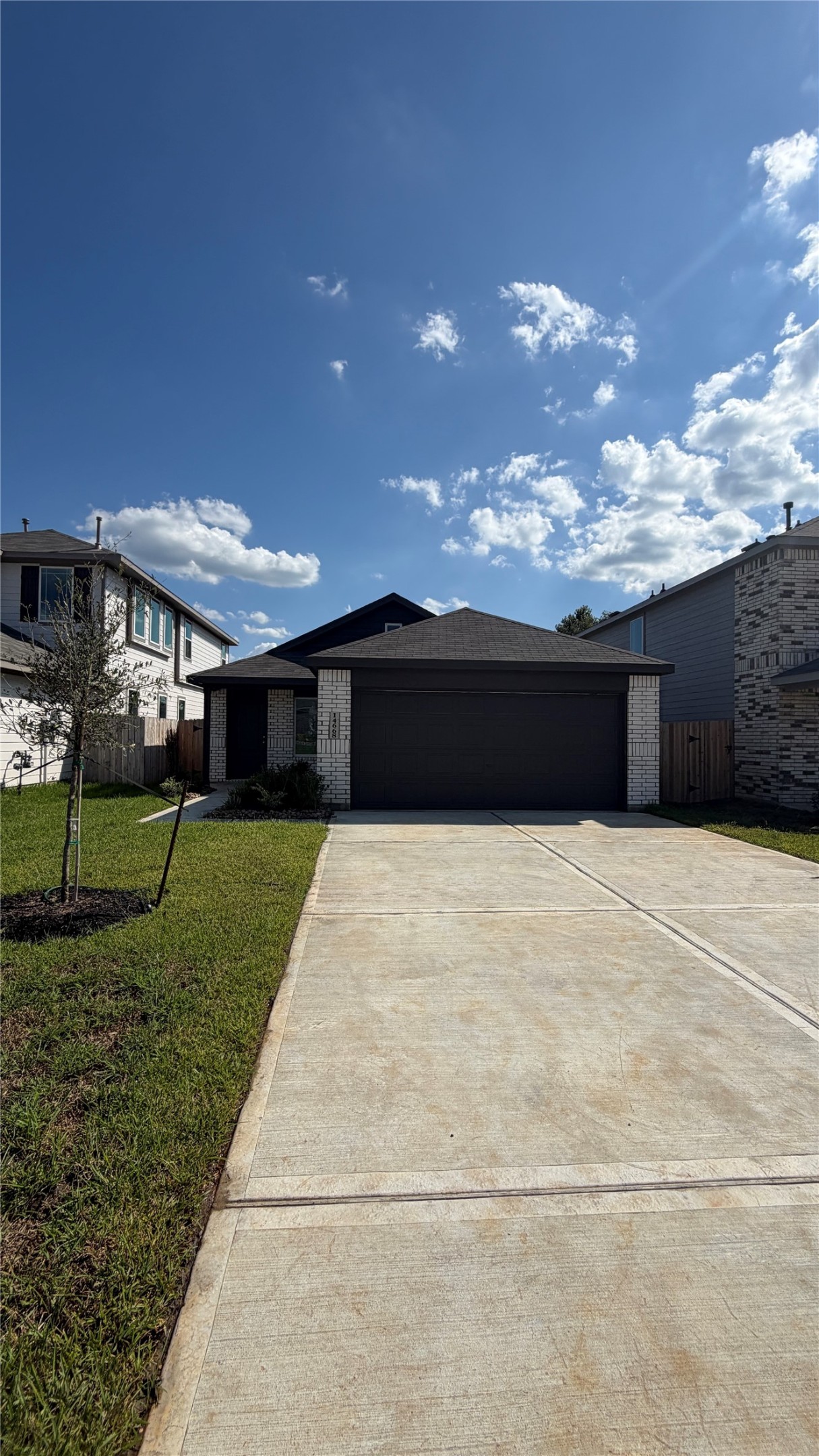 14668 South Ascot Bend Circle Property Photo 1