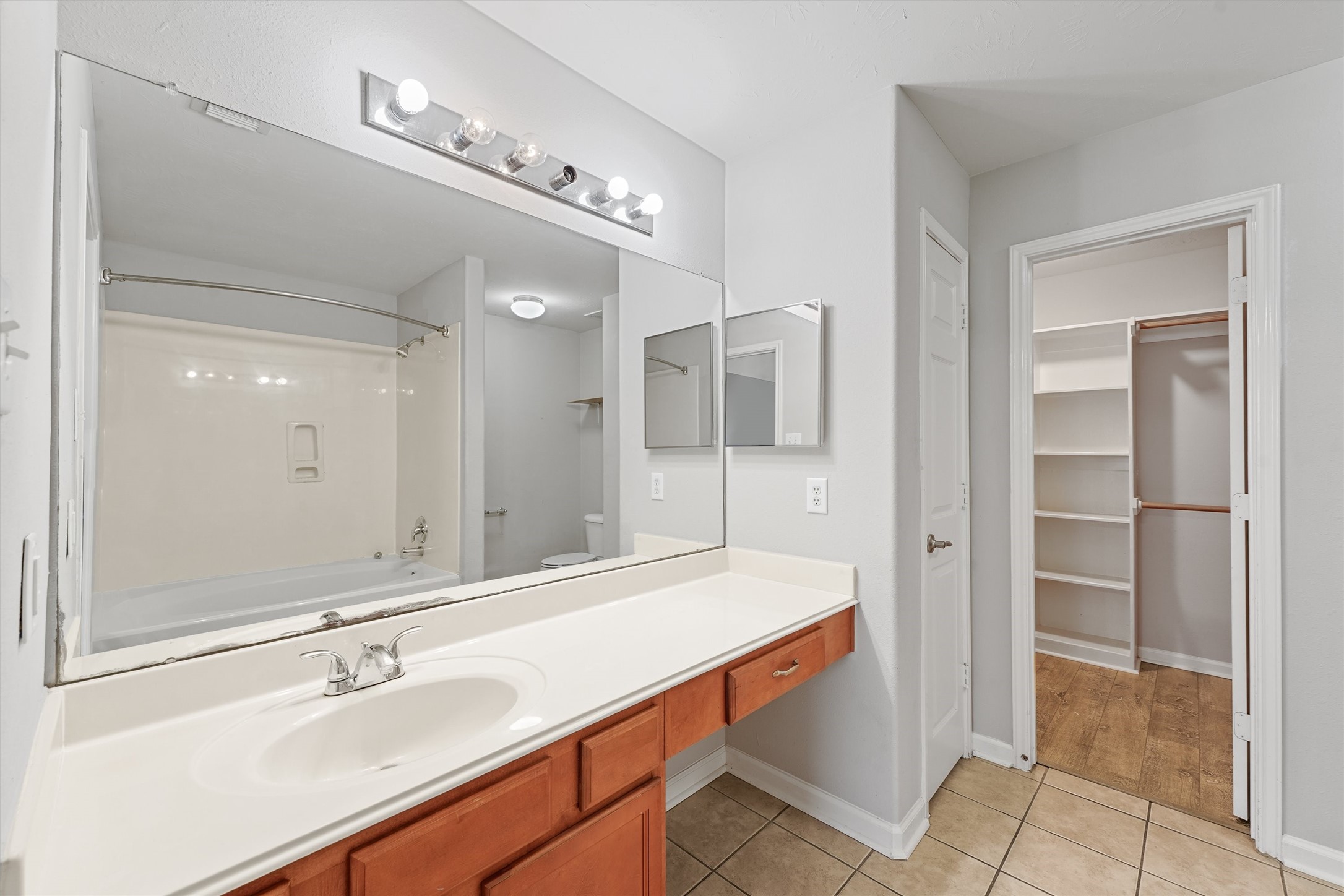 2614 Royal Thistle Drive Property Photo 12