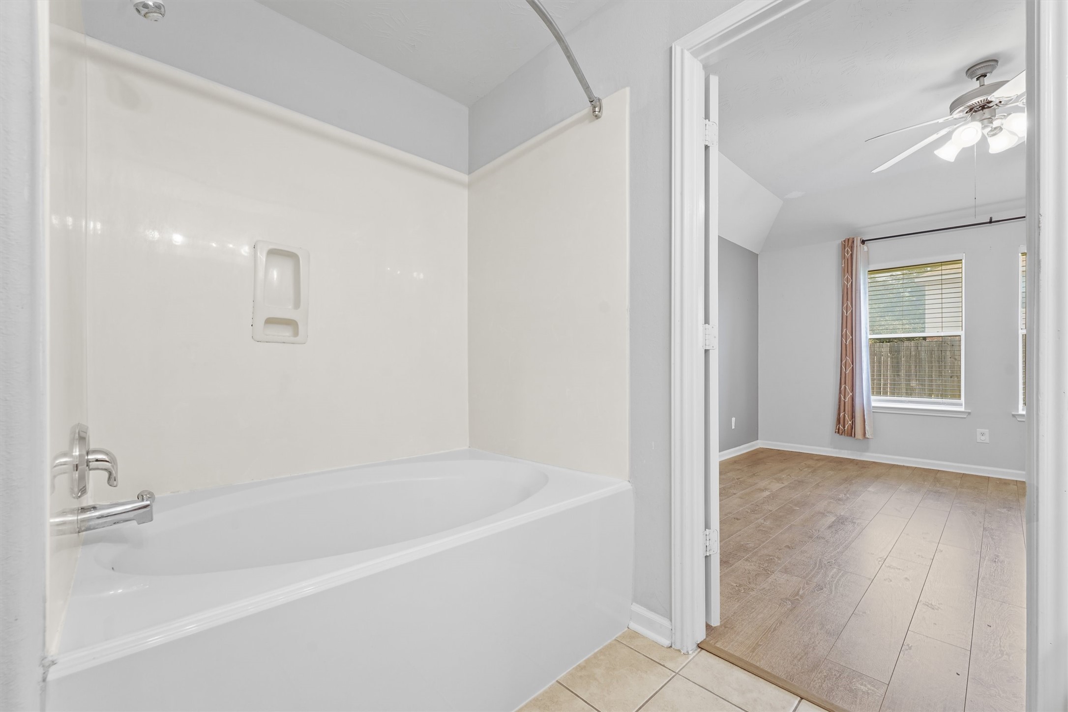 2614 Royal Thistle Drive Property Photo 13