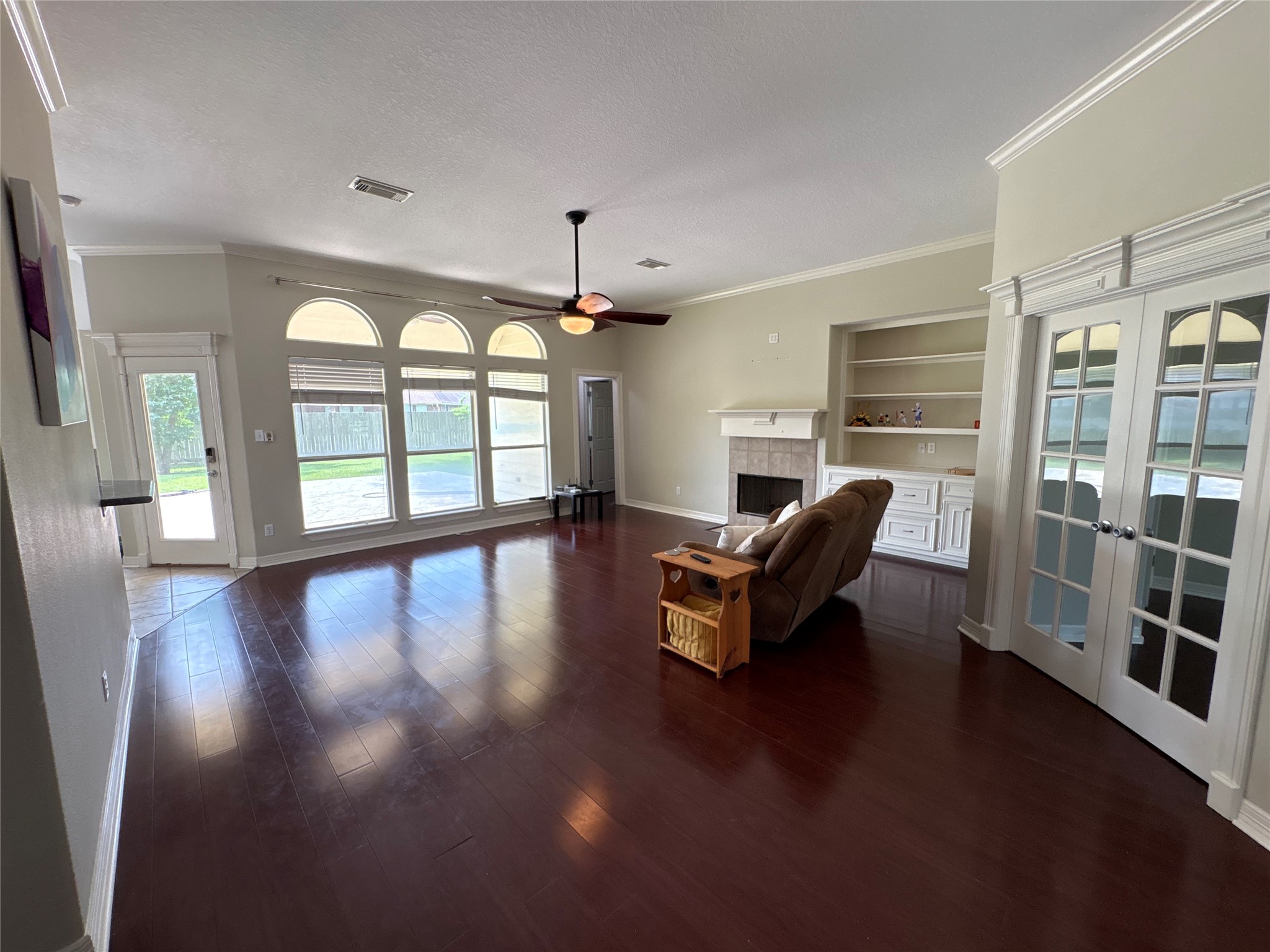 308 Williamsburg Avenue Property Photo 6
