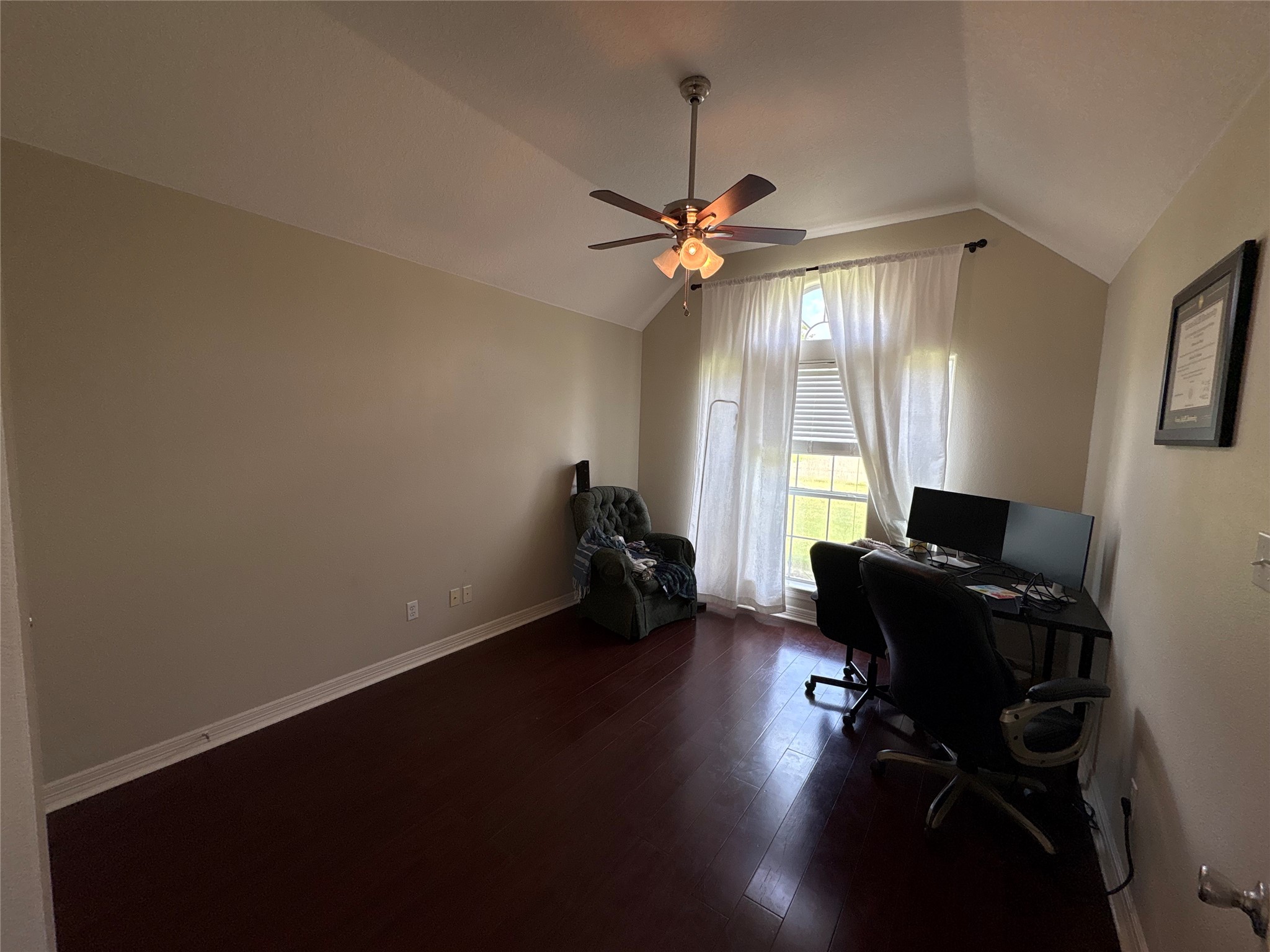 308 Williamsburg Avenue Property Photo 9
