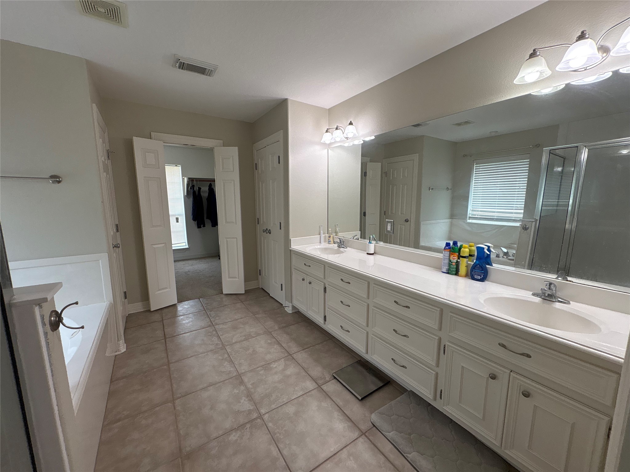 308 Williamsburg Avenue Property Photo 15