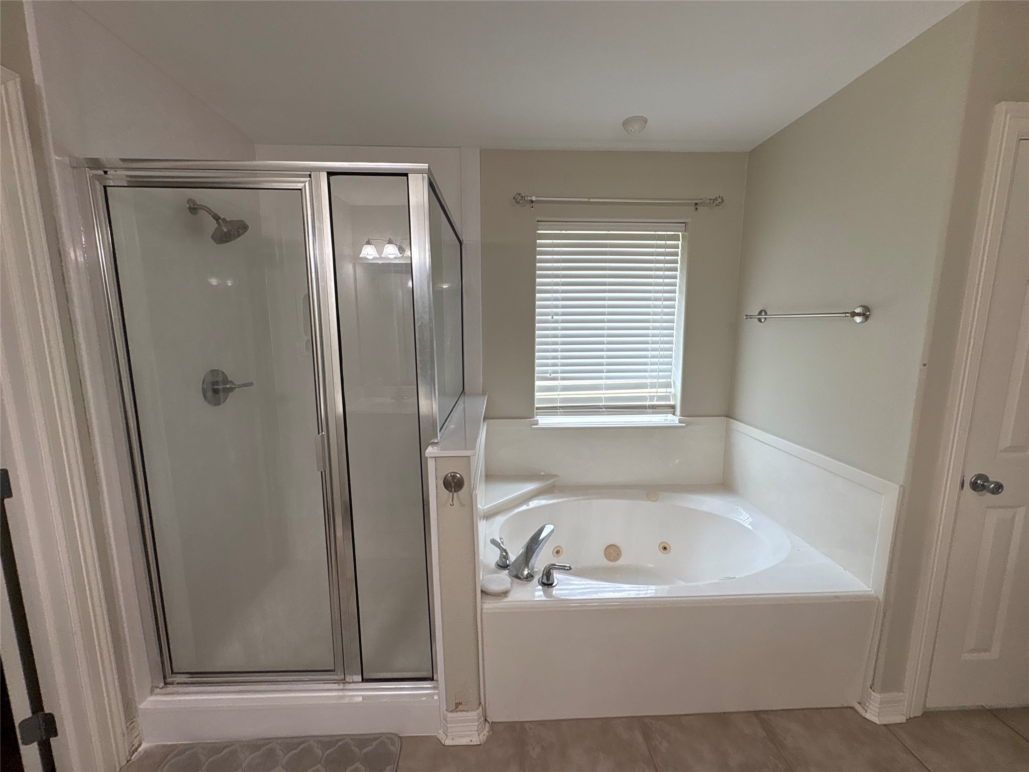 308 Williamsburg Avenue Property Photo 16