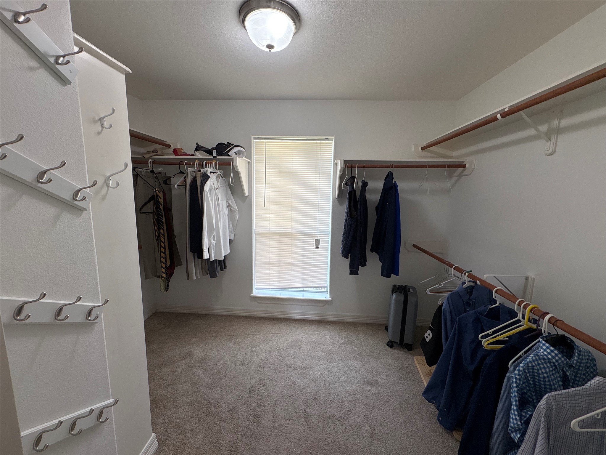 308 Williamsburg Avenue Property Photo 17