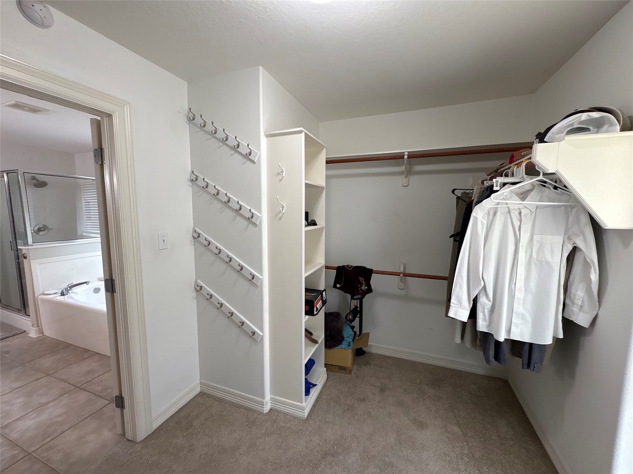 308 Williamsburg Avenue Property Photo 18