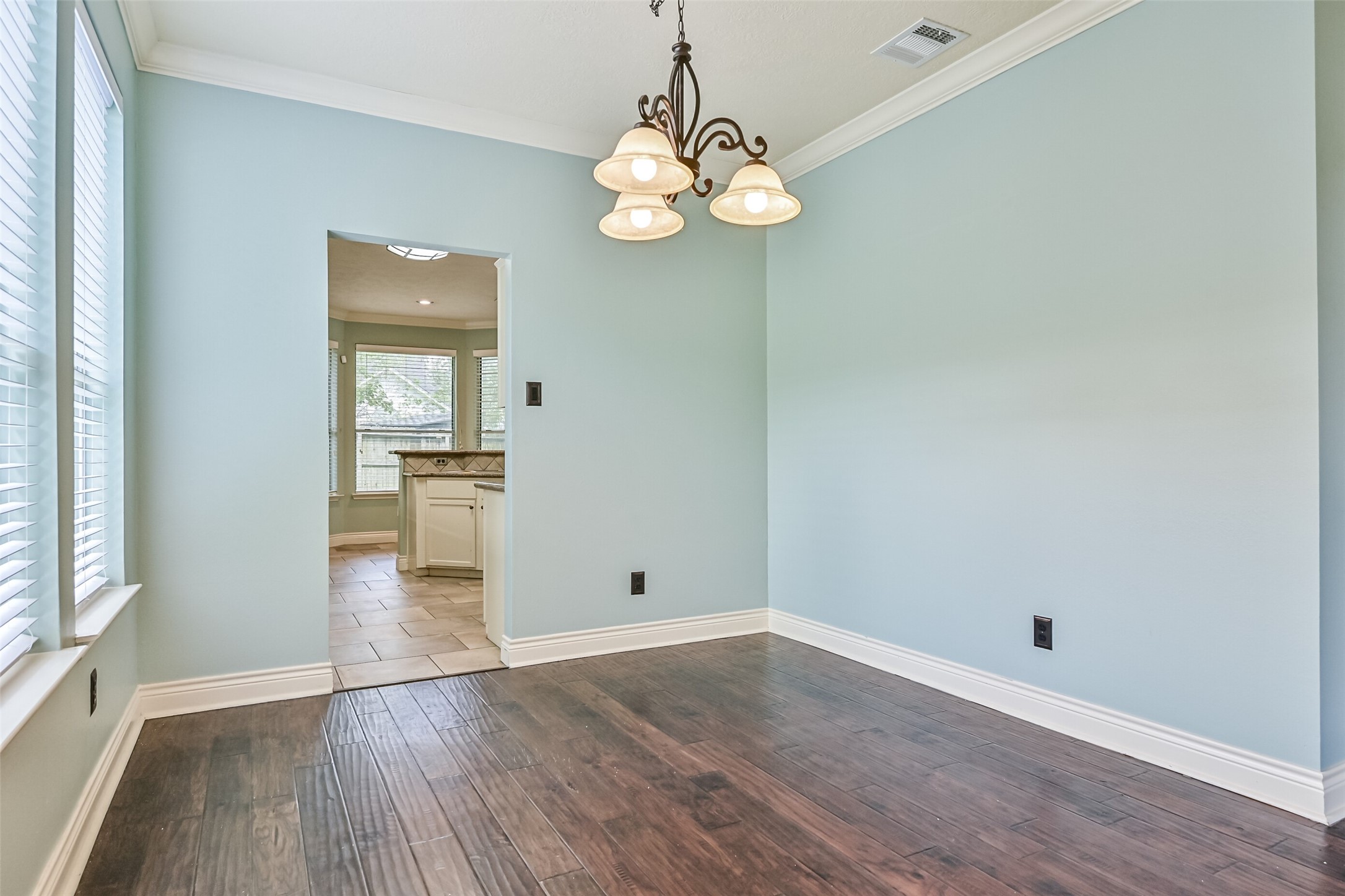2714 Safe Harbour Circle Property Photo 8