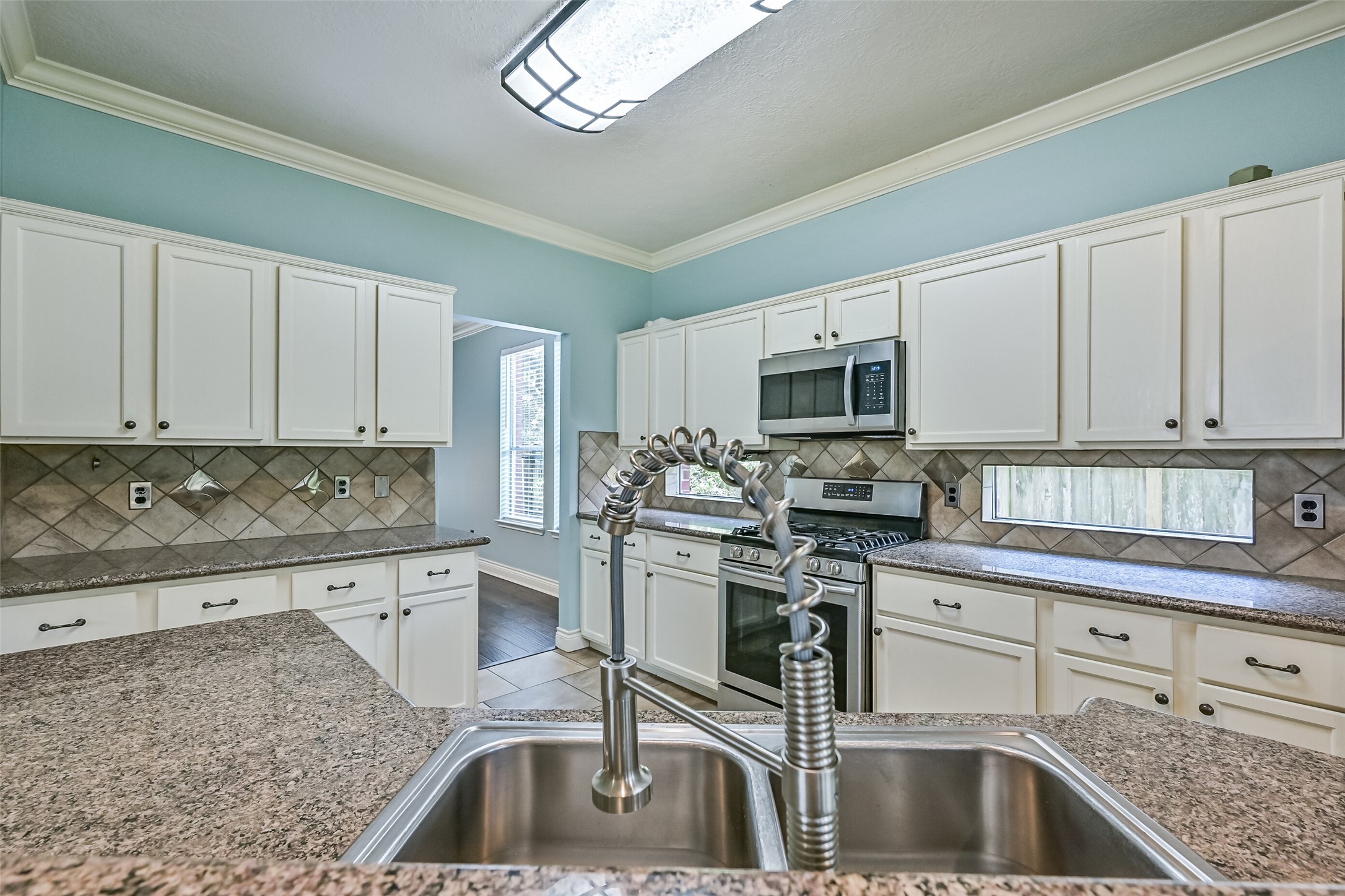 2714 Safe Harbour Circle Property Photo 10